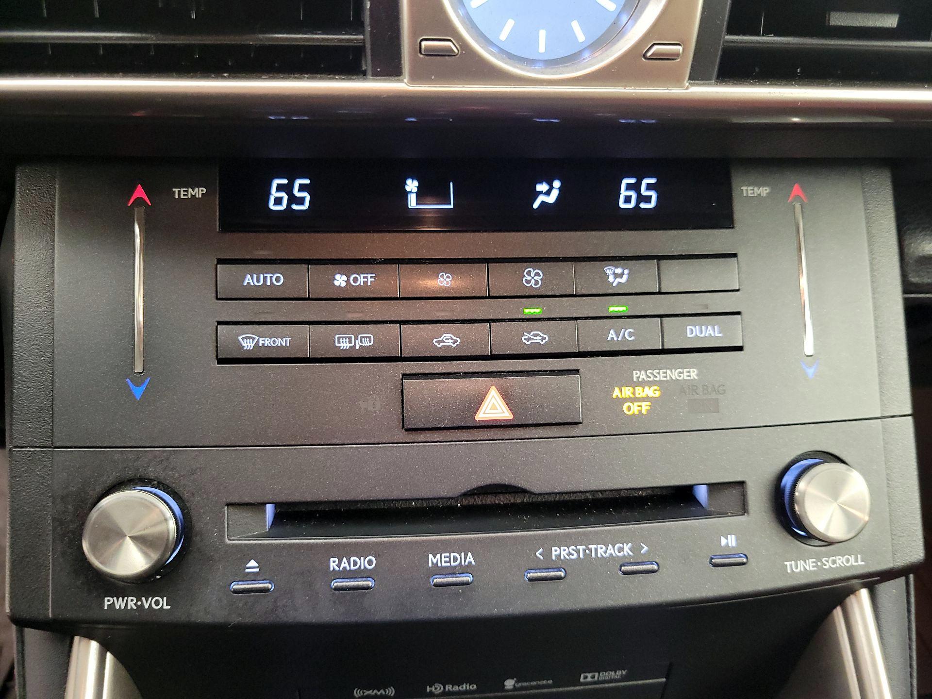 Thumbnail: 2016 Lexus IS - 17