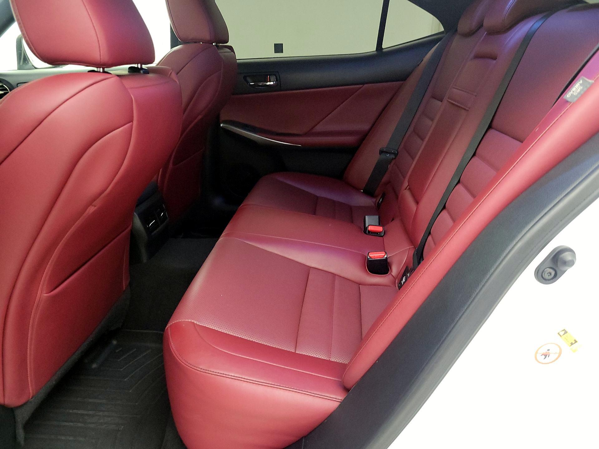 Thumbnail: 2016 Lexus IS - 20