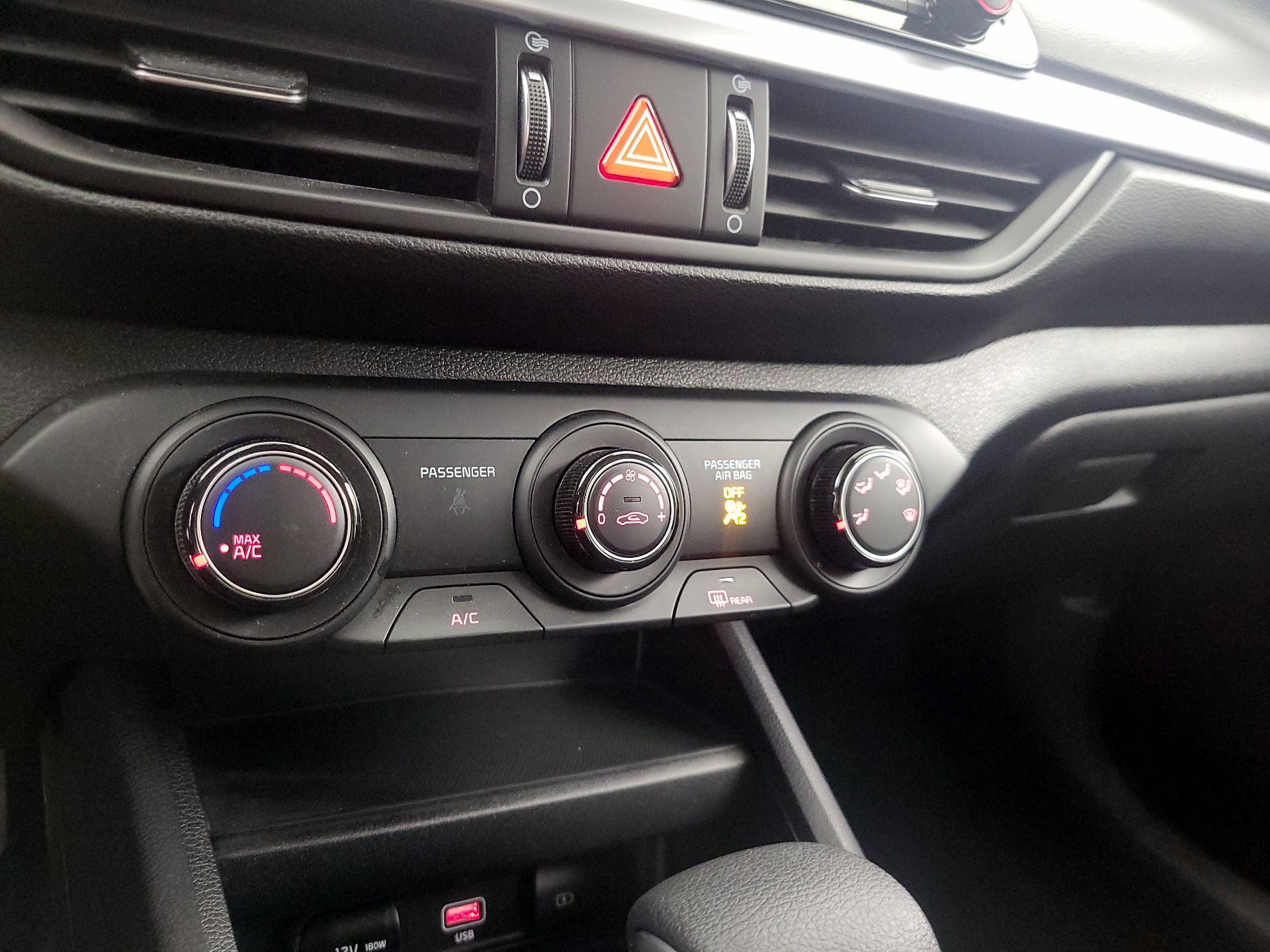 Thumbnail: 2024 Kia Forte - 16