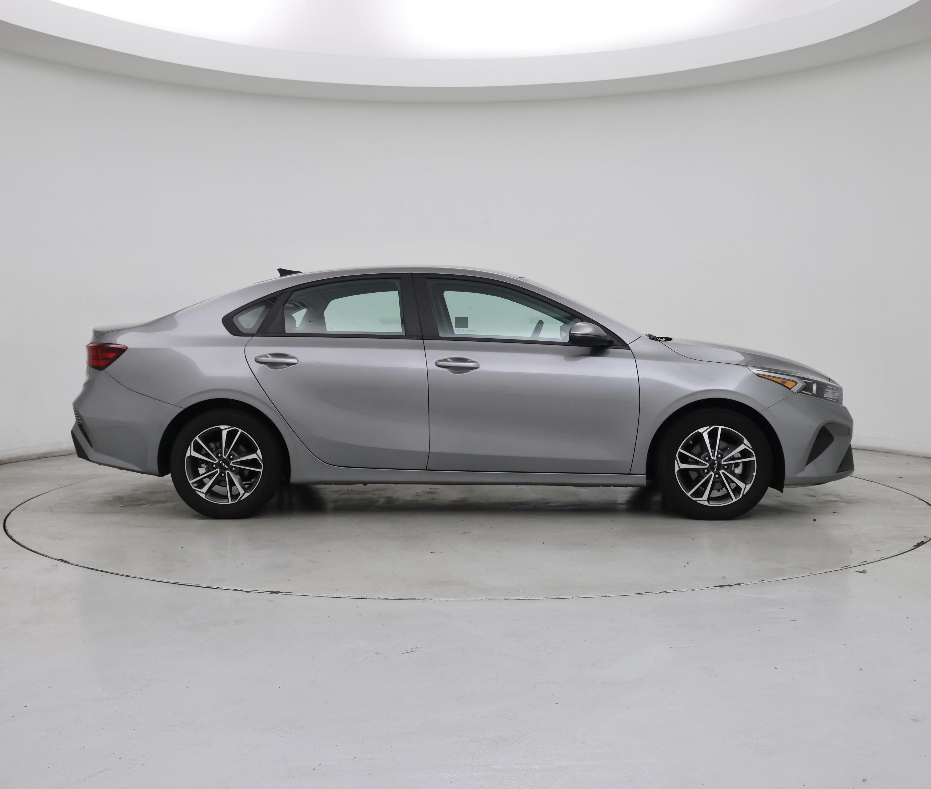 Thumbnail: 2024 Kia Forte - 7