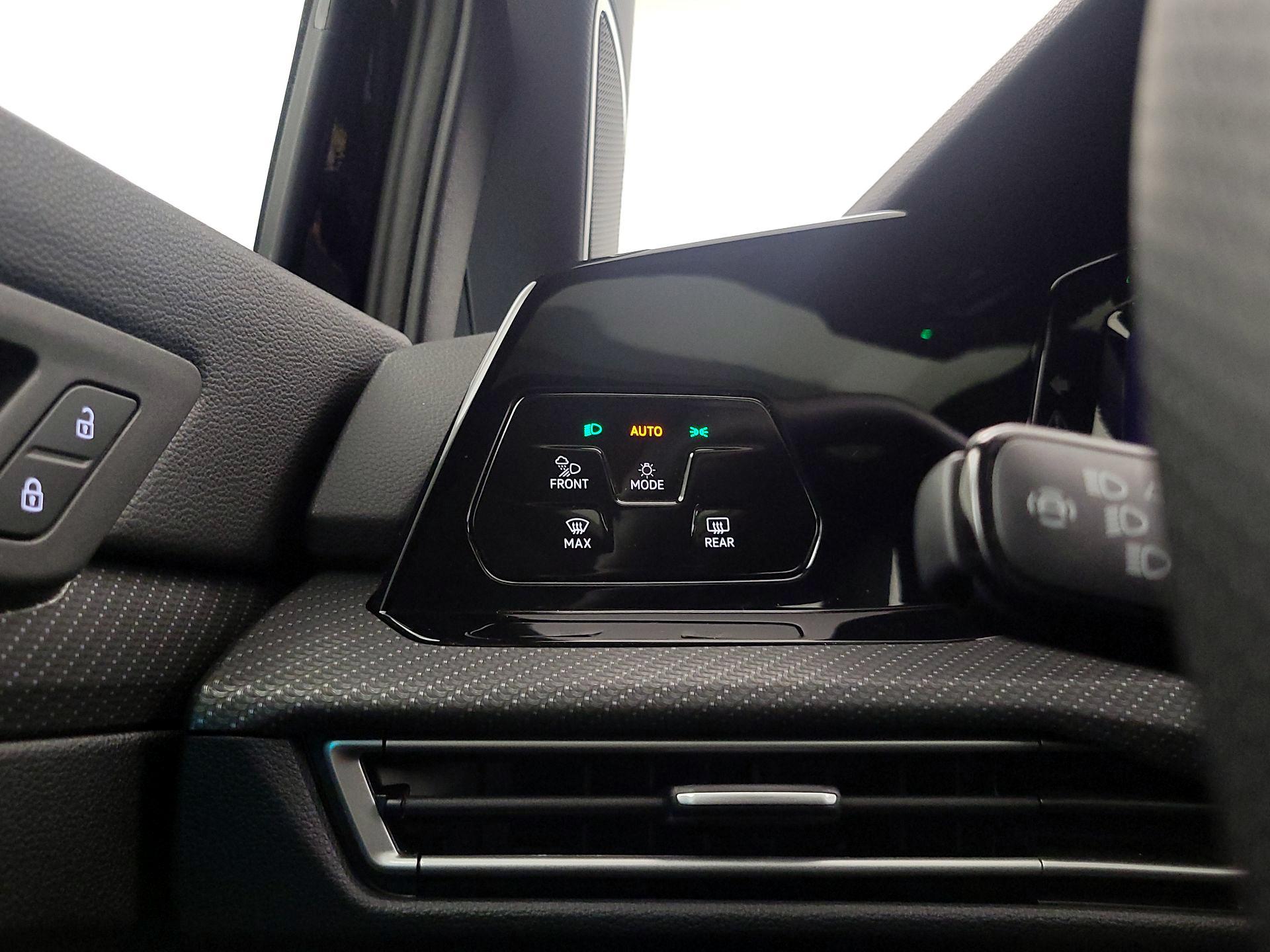 Thumbnail: 2024 Volkswagen Golf - 13