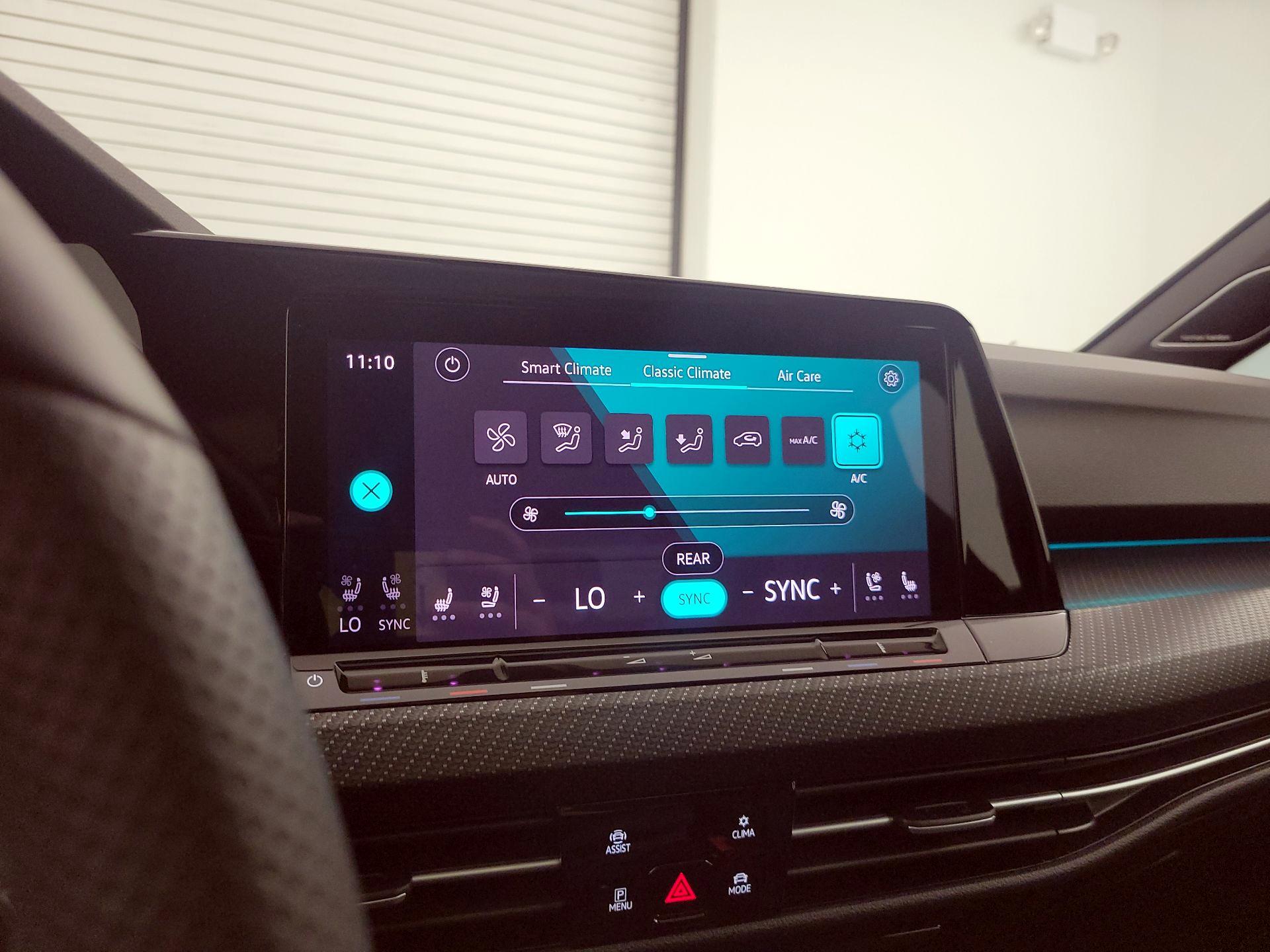 Thumbnail: 2024 Volkswagen Golf - 17