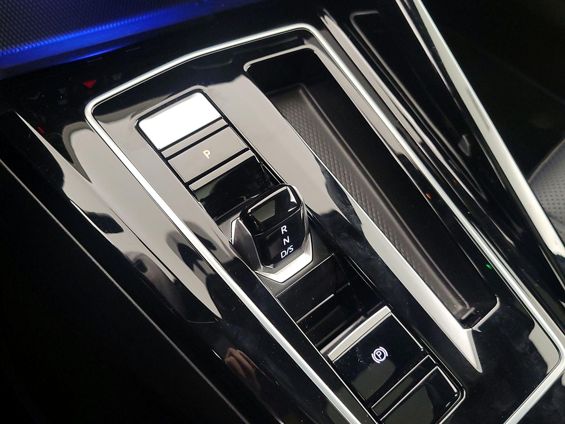 Thumbnail: 2024 Volkswagen Golf - 18