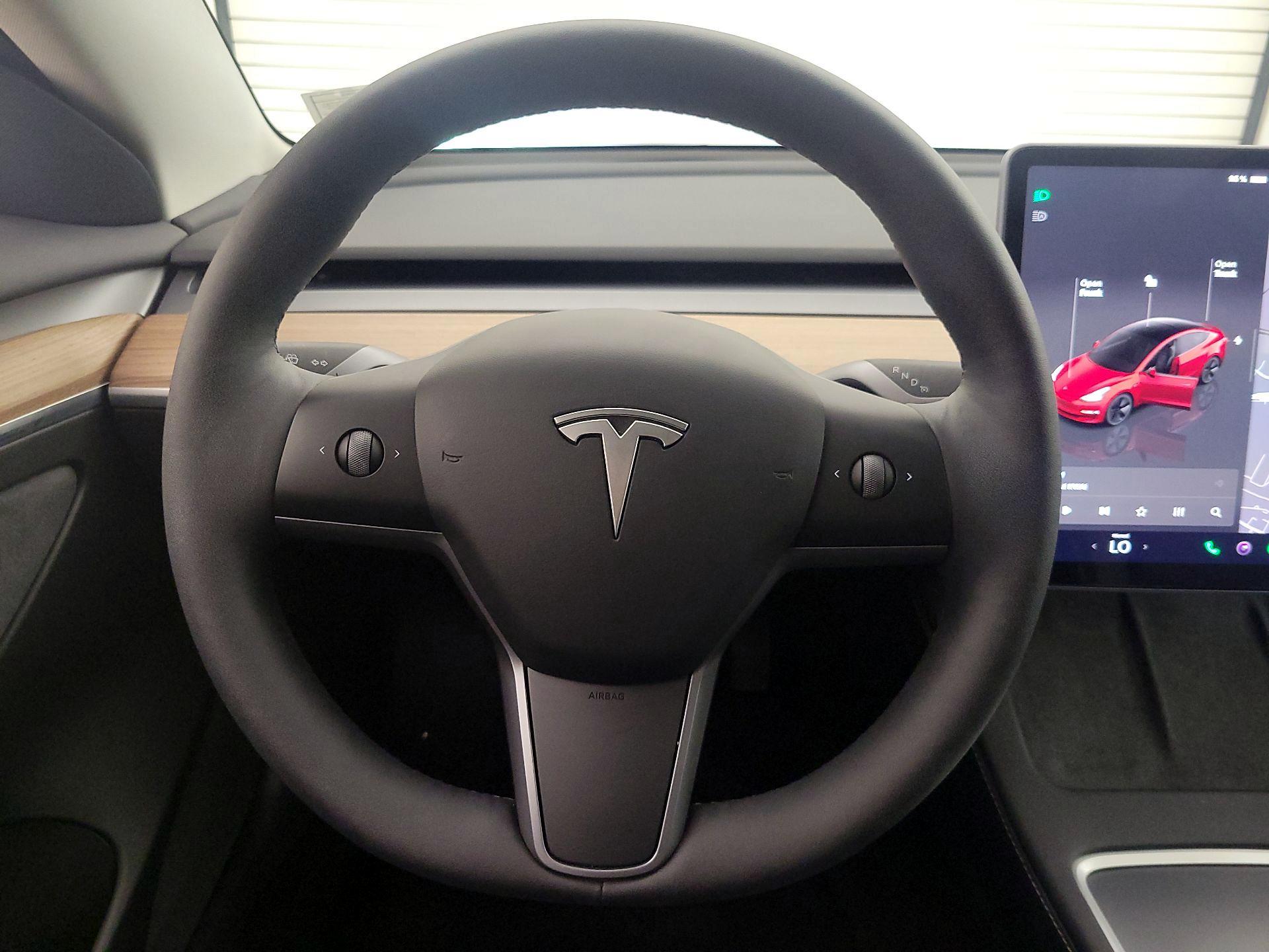 Thumbnail: 2023 Tesla Model 3 - 10