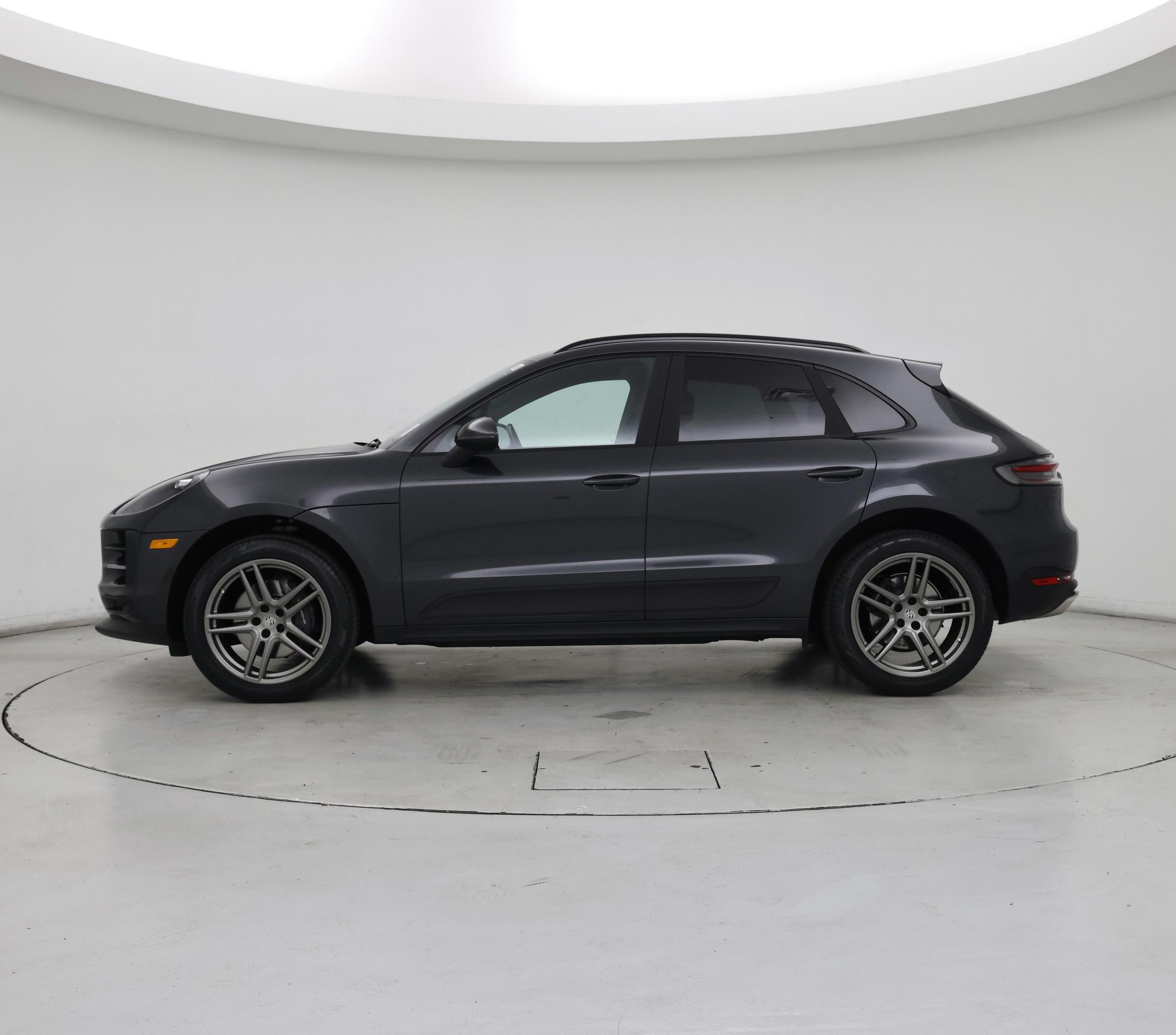 Thumbnail: 2021 Porsche Macan - 3