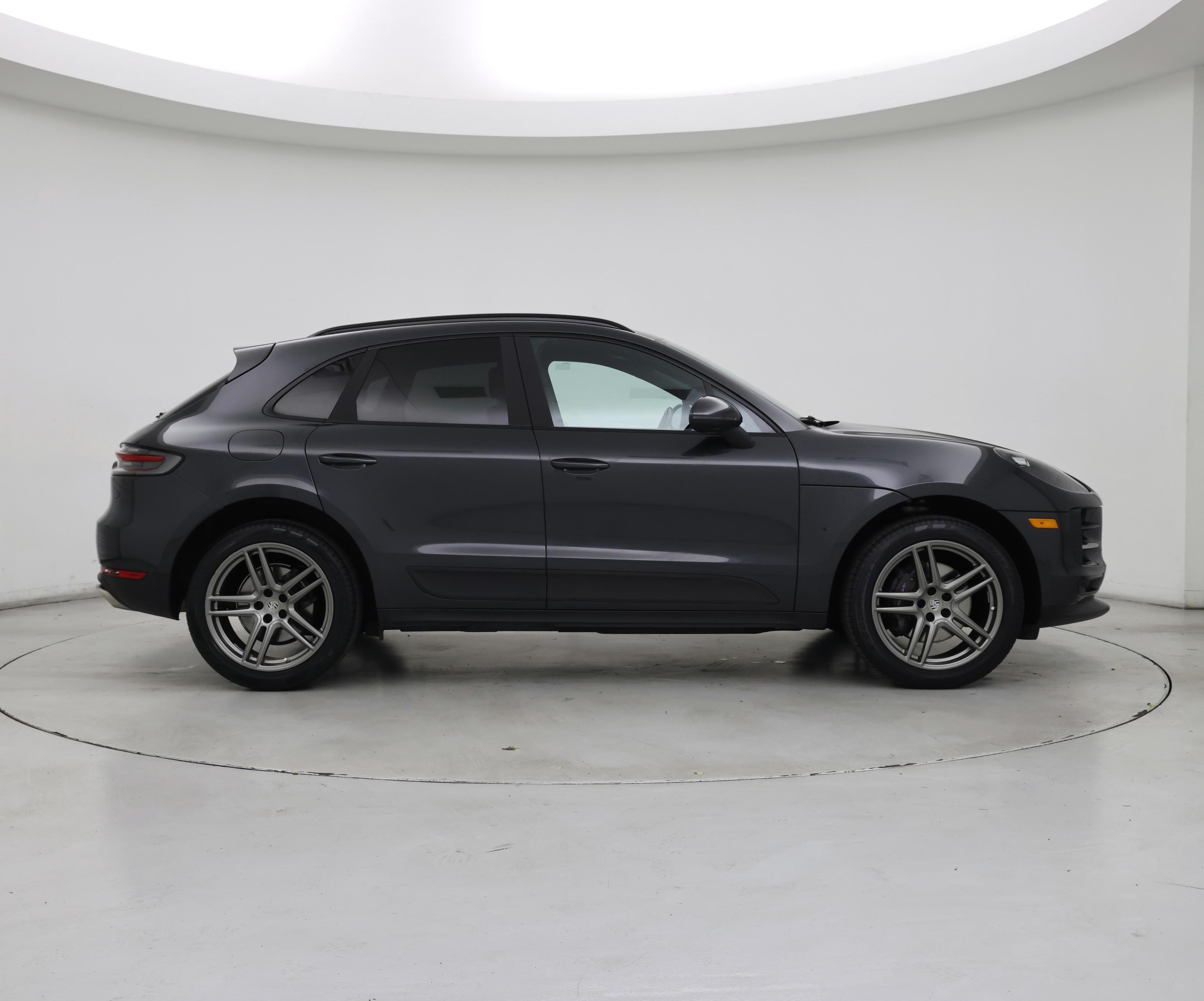 Thumbnail: 2021 Porsche Macan - 7