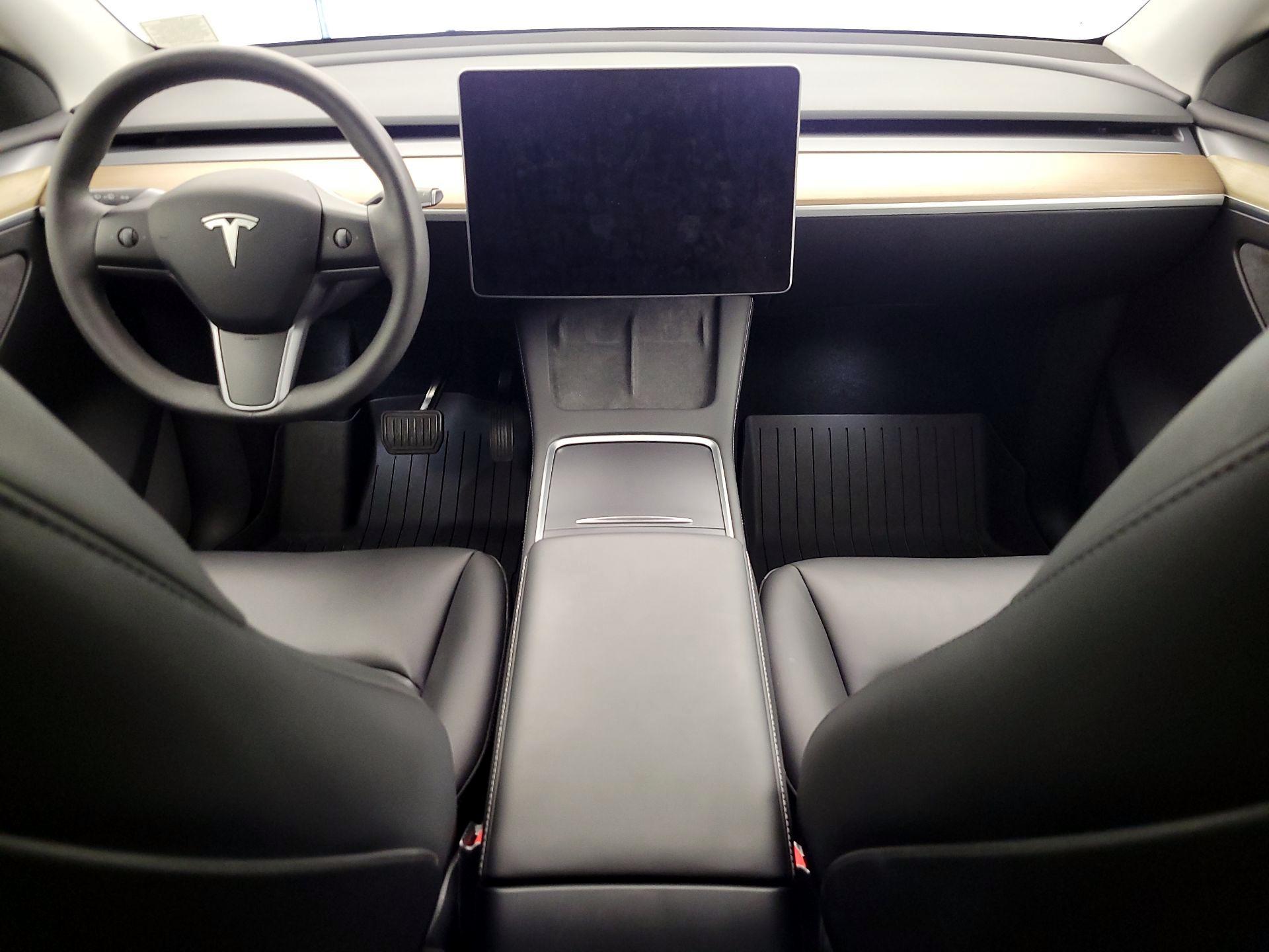 Thumbnail: 2023 Tesla Model Y - 9