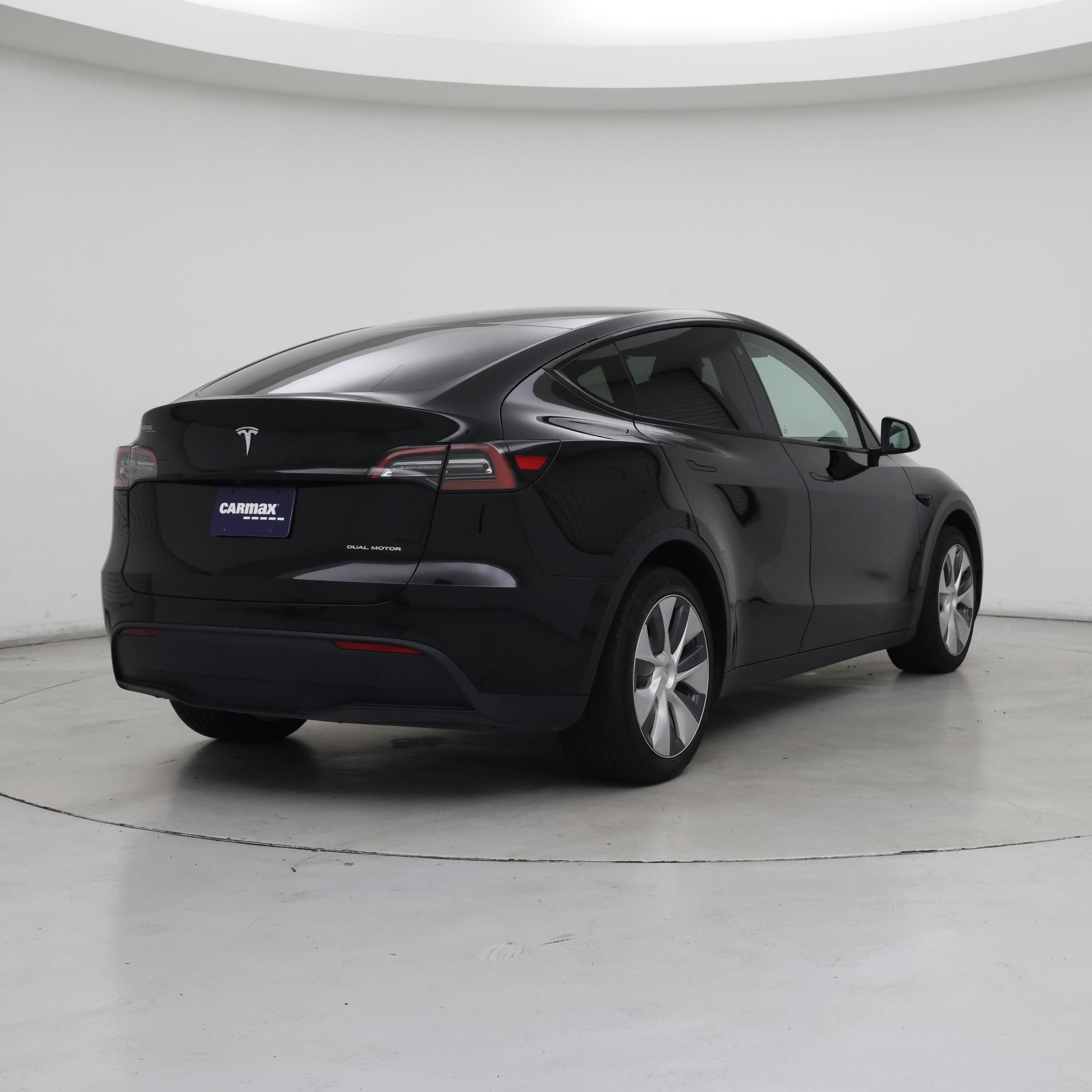 Thumbnail: 2023 Tesla Model Y - 8