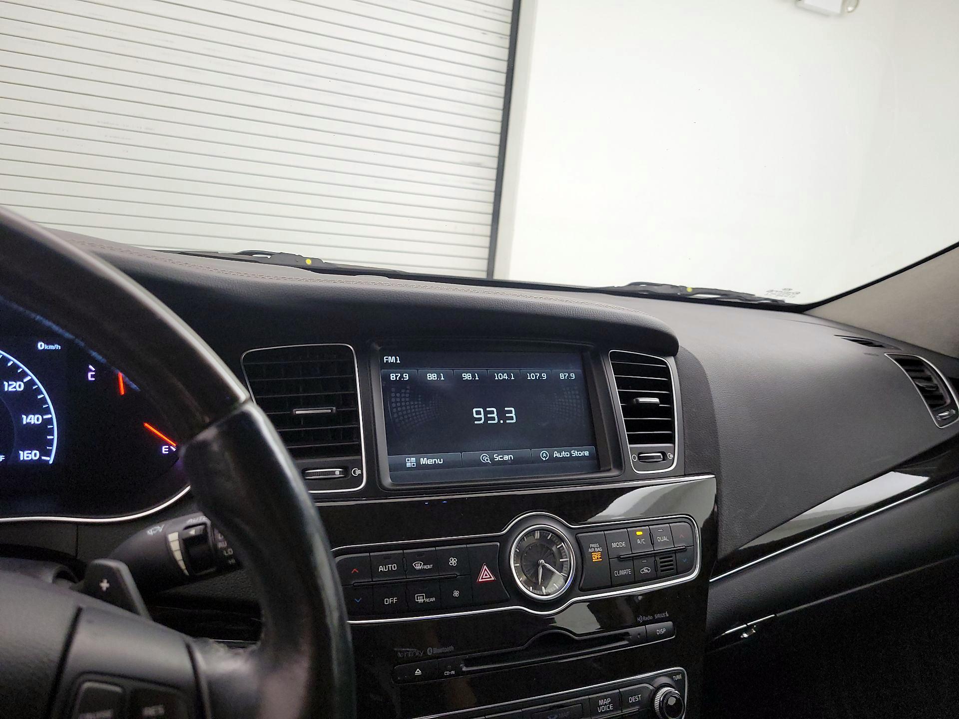 Thumbnail: 2015 Kia Cadenza - 16