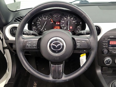 Steering Wheel & Instrument Cluster (On)