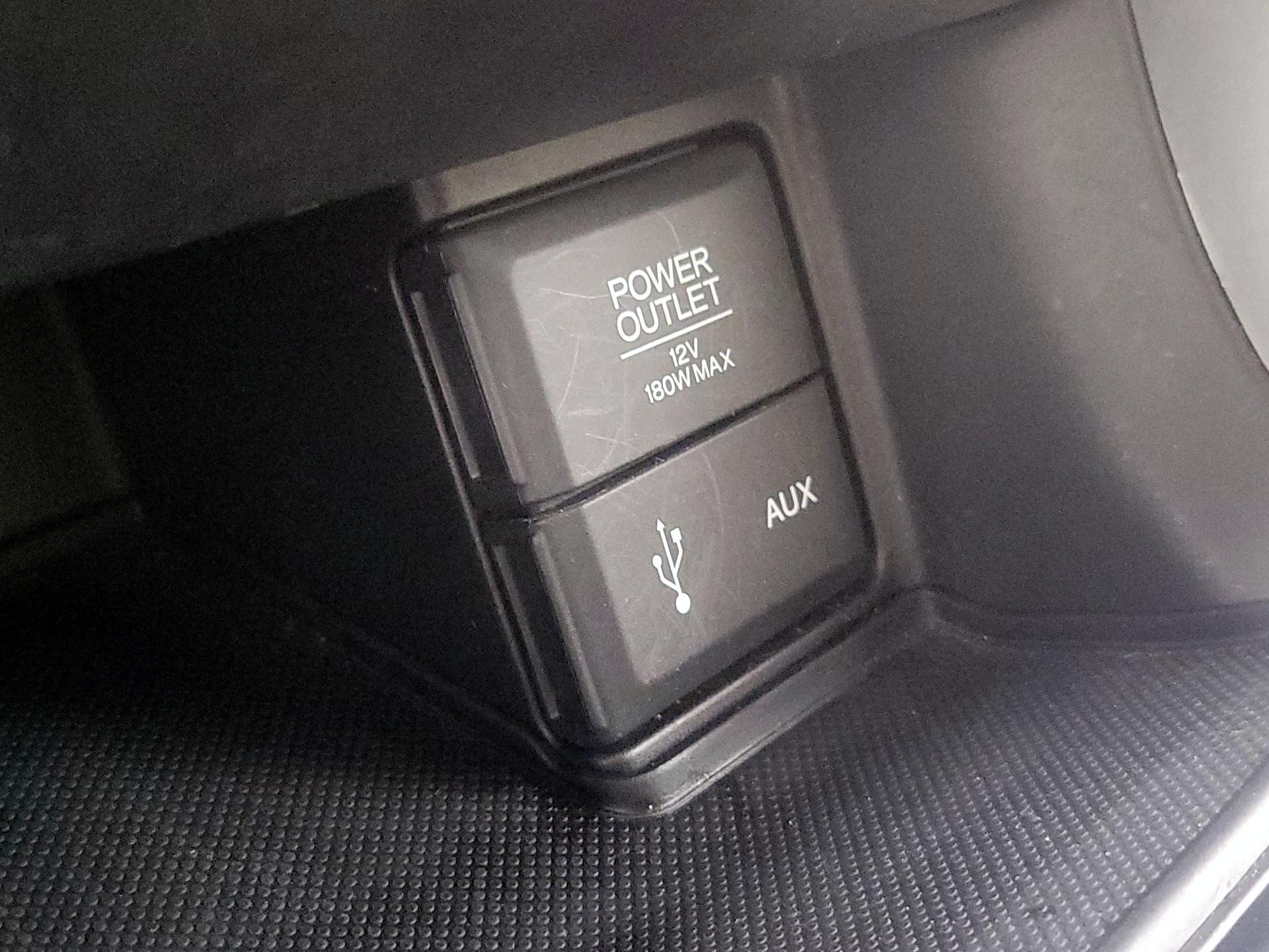 Thumbnail: 2015 Honda Accord - 18