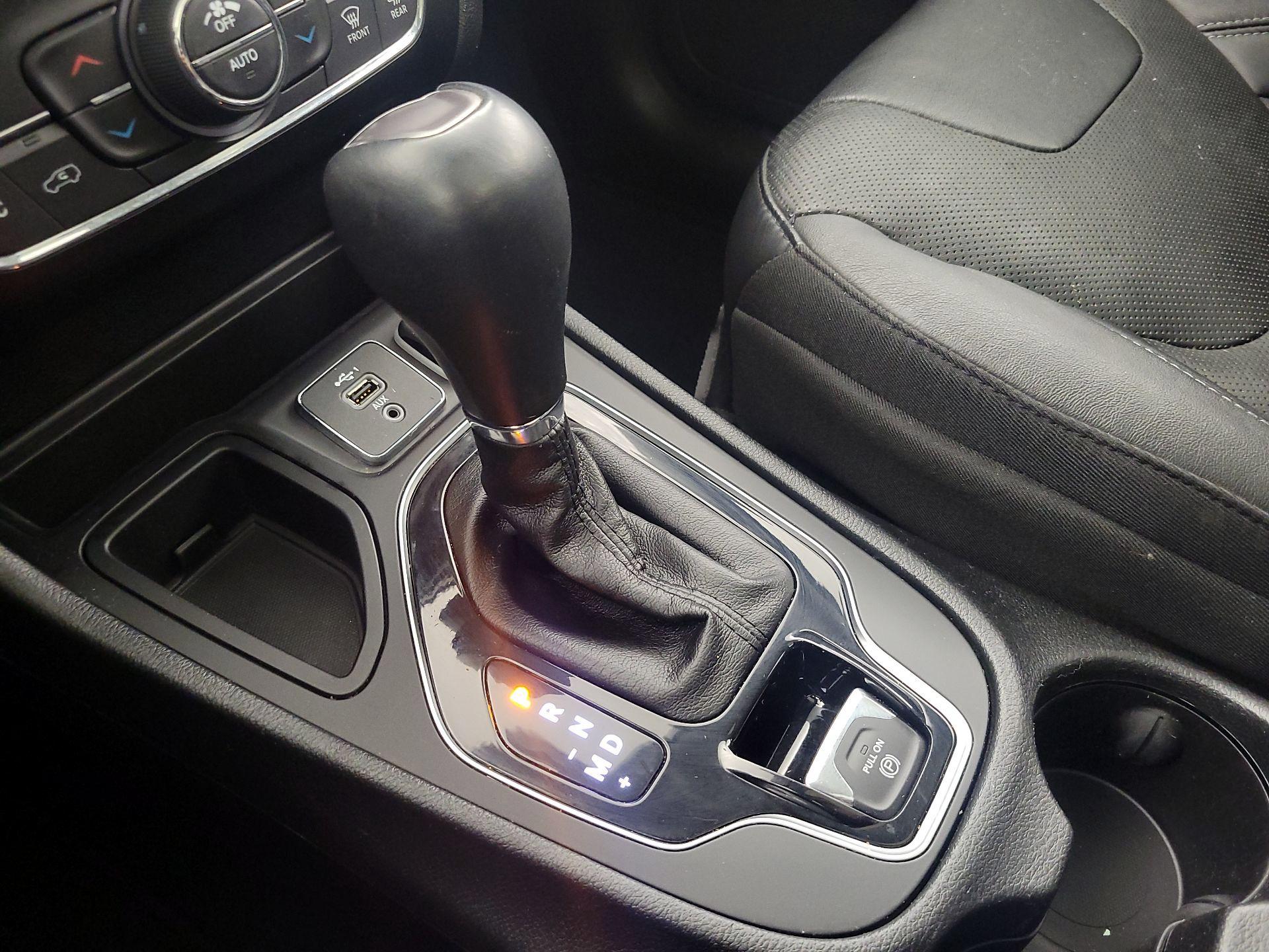 Thumbnail: 2020 Jeep Cherokee - 18