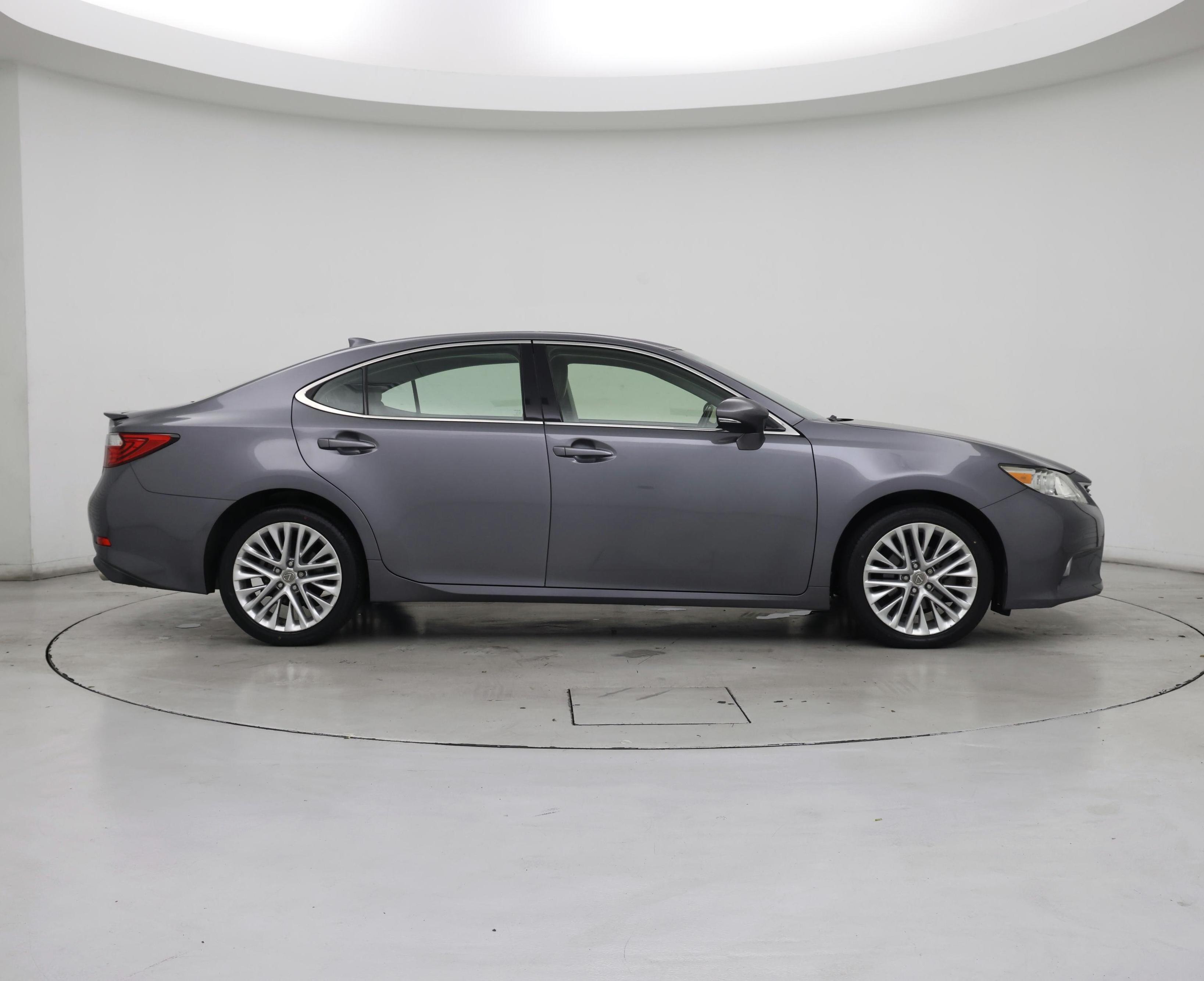Thumbnail: 2015 Lexus ES - 7
