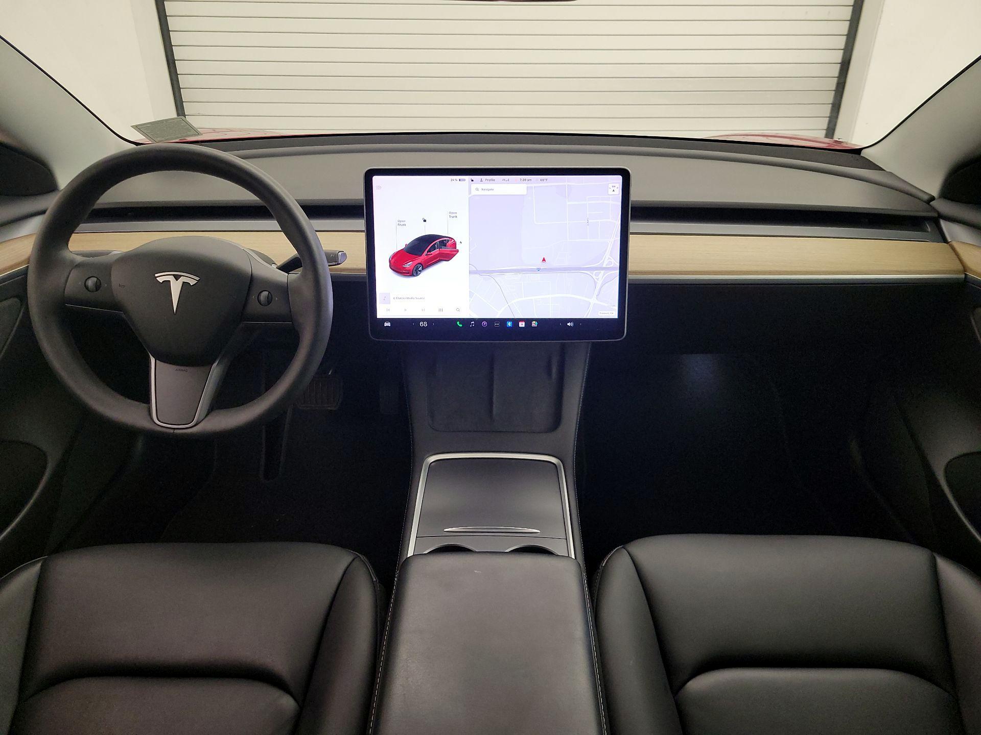 Thumbnail: 2021 Tesla Model 3 - 9