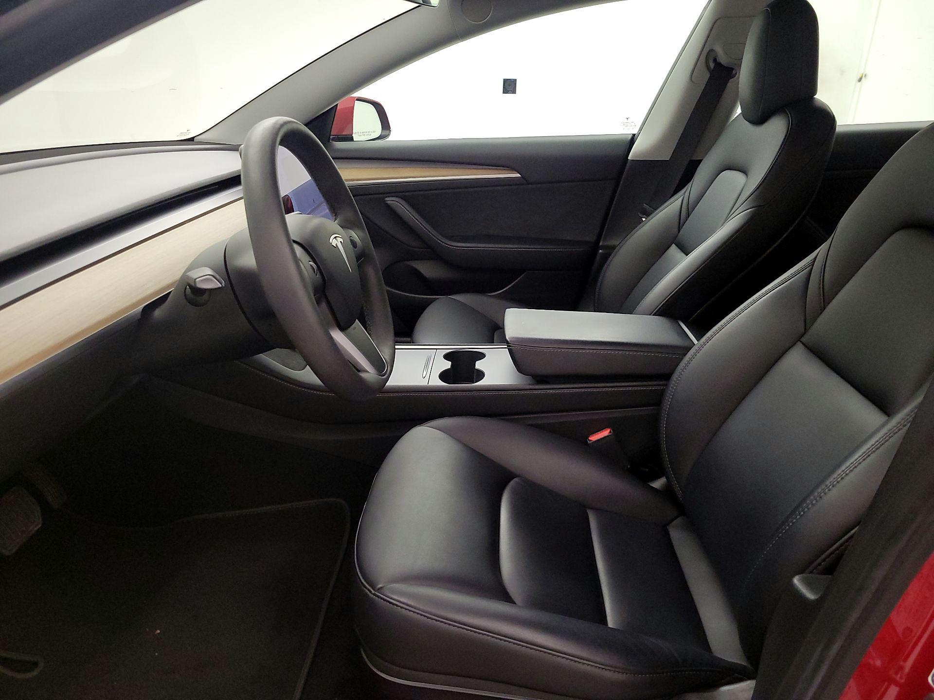 Thumbnail: 2021 Tesla Model 3 - 11
