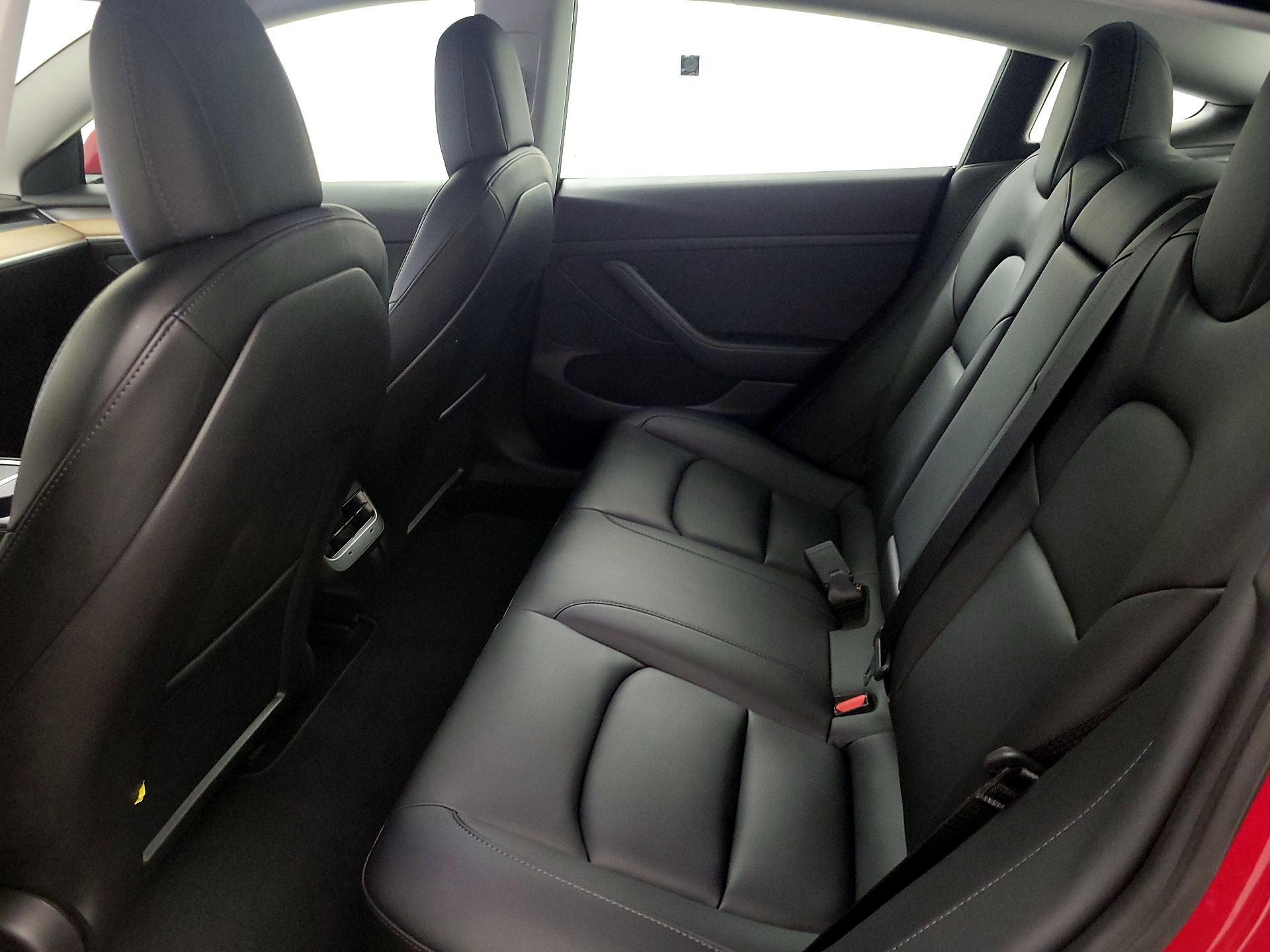 Thumbnail: 2021 Tesla Model 3 - 19