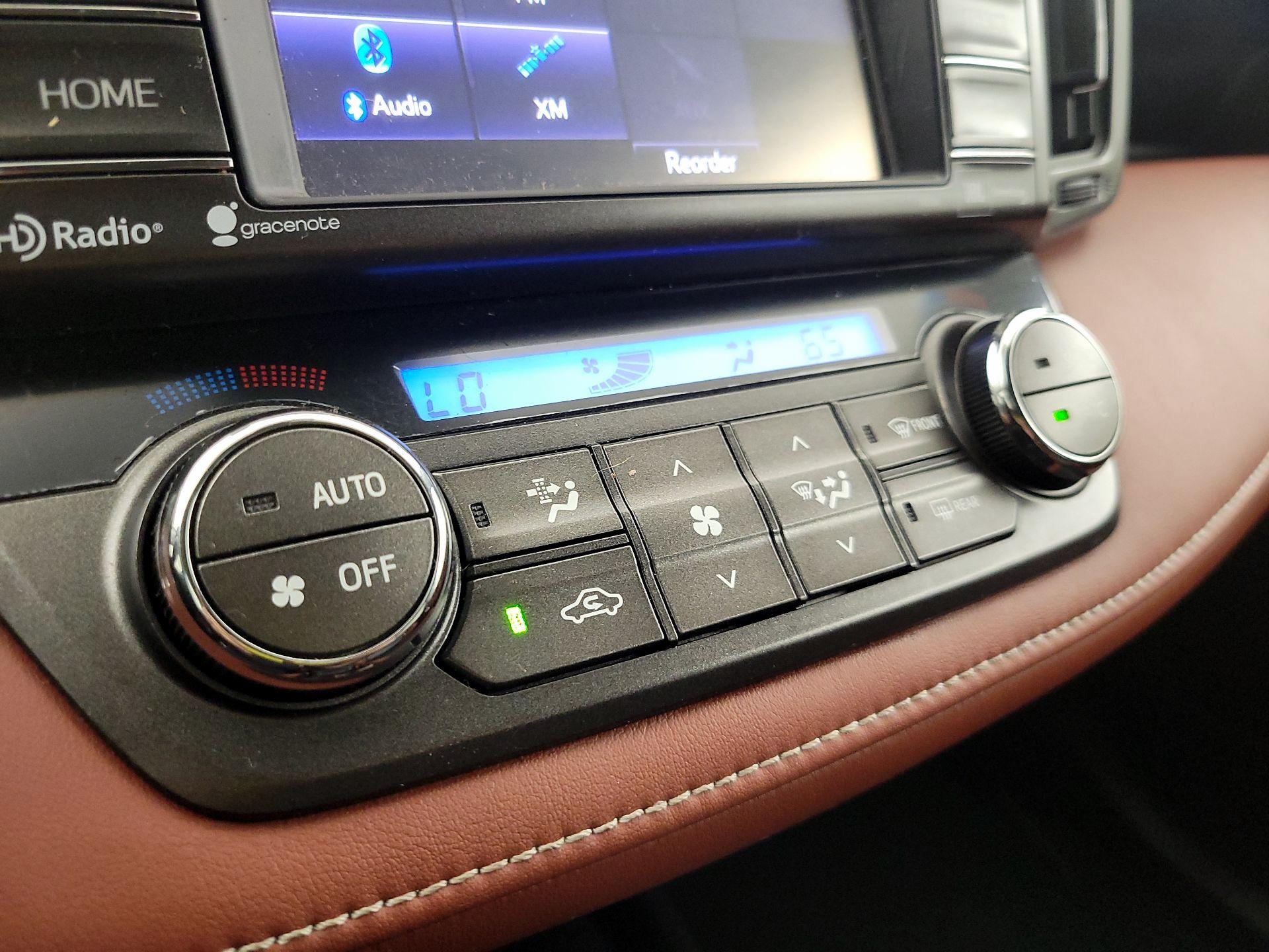 Thumbnail: 2015 Toyota RAV4 - 16