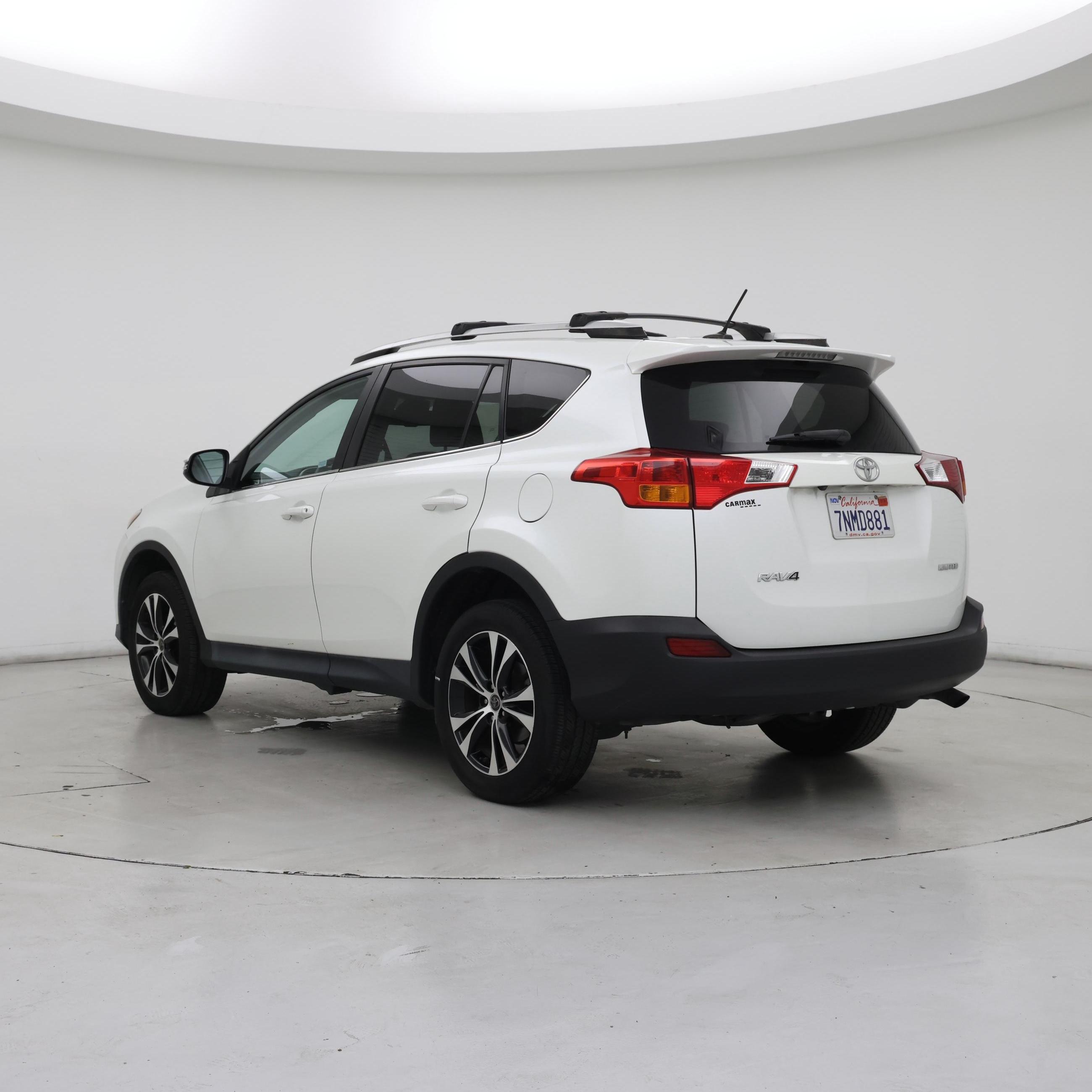 Thumbnail: 2015 Toyota RAV4 - 2