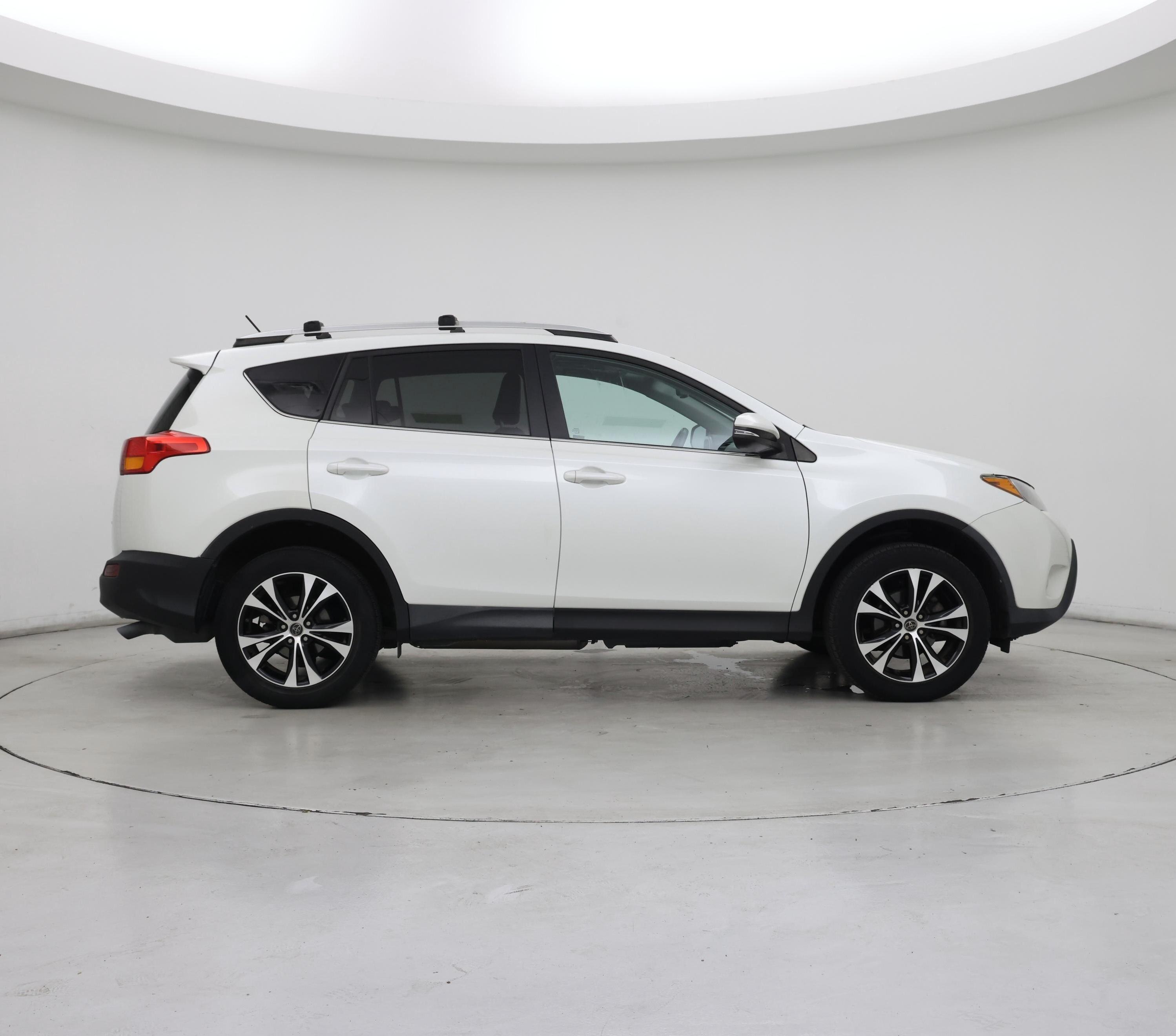 Thumbnail: 2015 Toyota RAV4 - 7