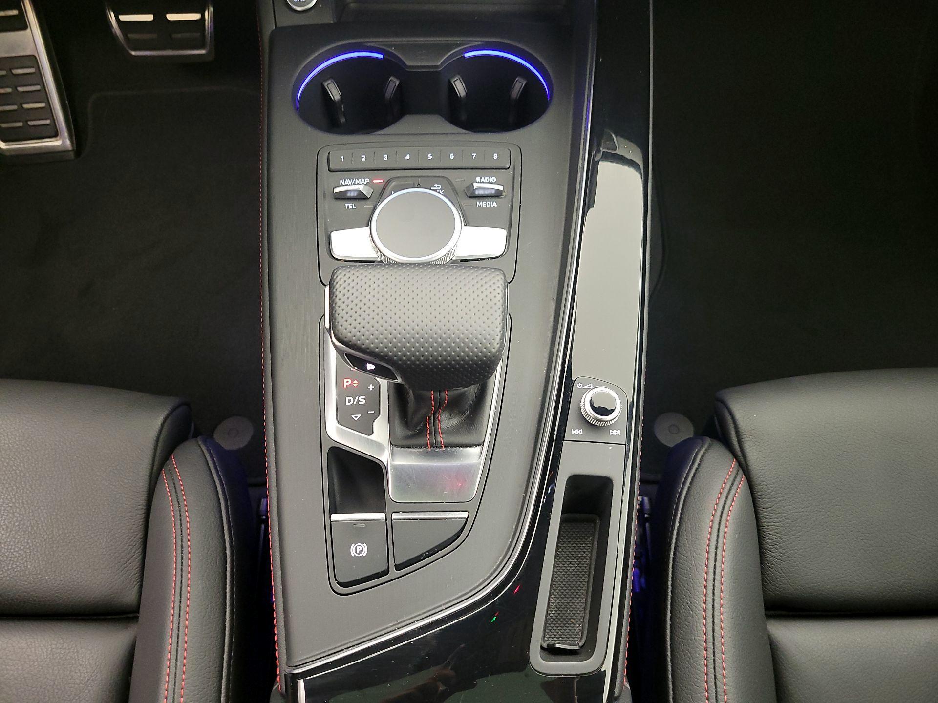 Thumbnail: 2019 Audi A4 - 18