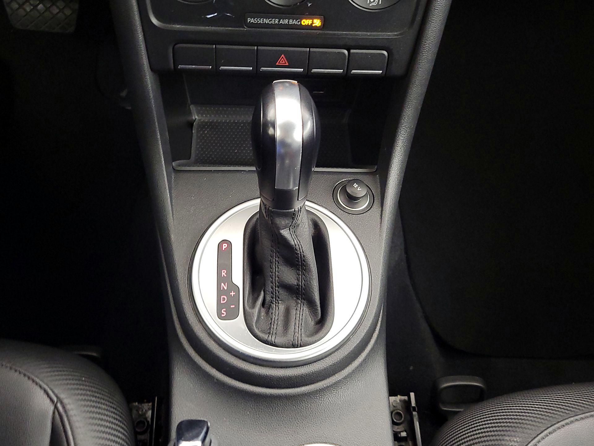 Thumbnail: 2016 Volkswagen Beetle - 16
