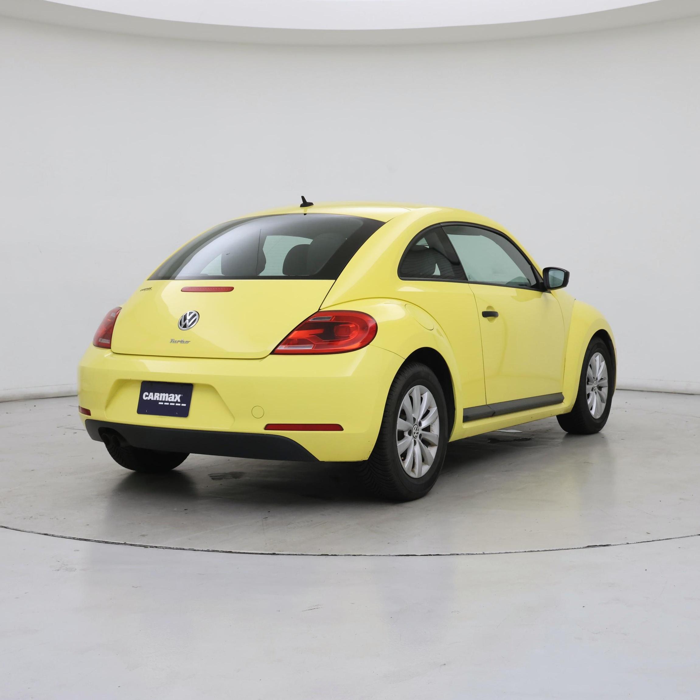 Thumbnail: 2016 Volkswagen Beetle - 8
