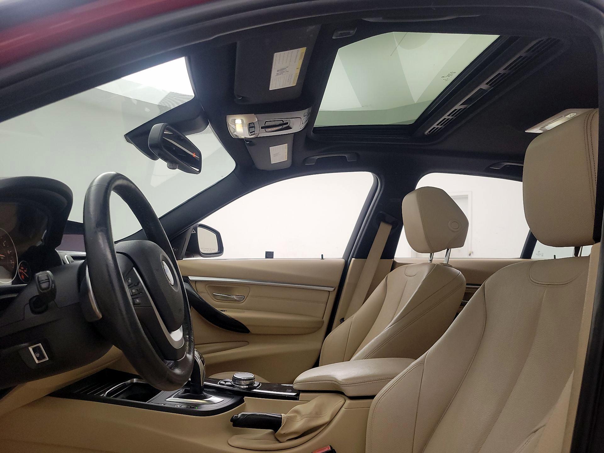 Thumbnail: 2016 BMW 3 Series - 20