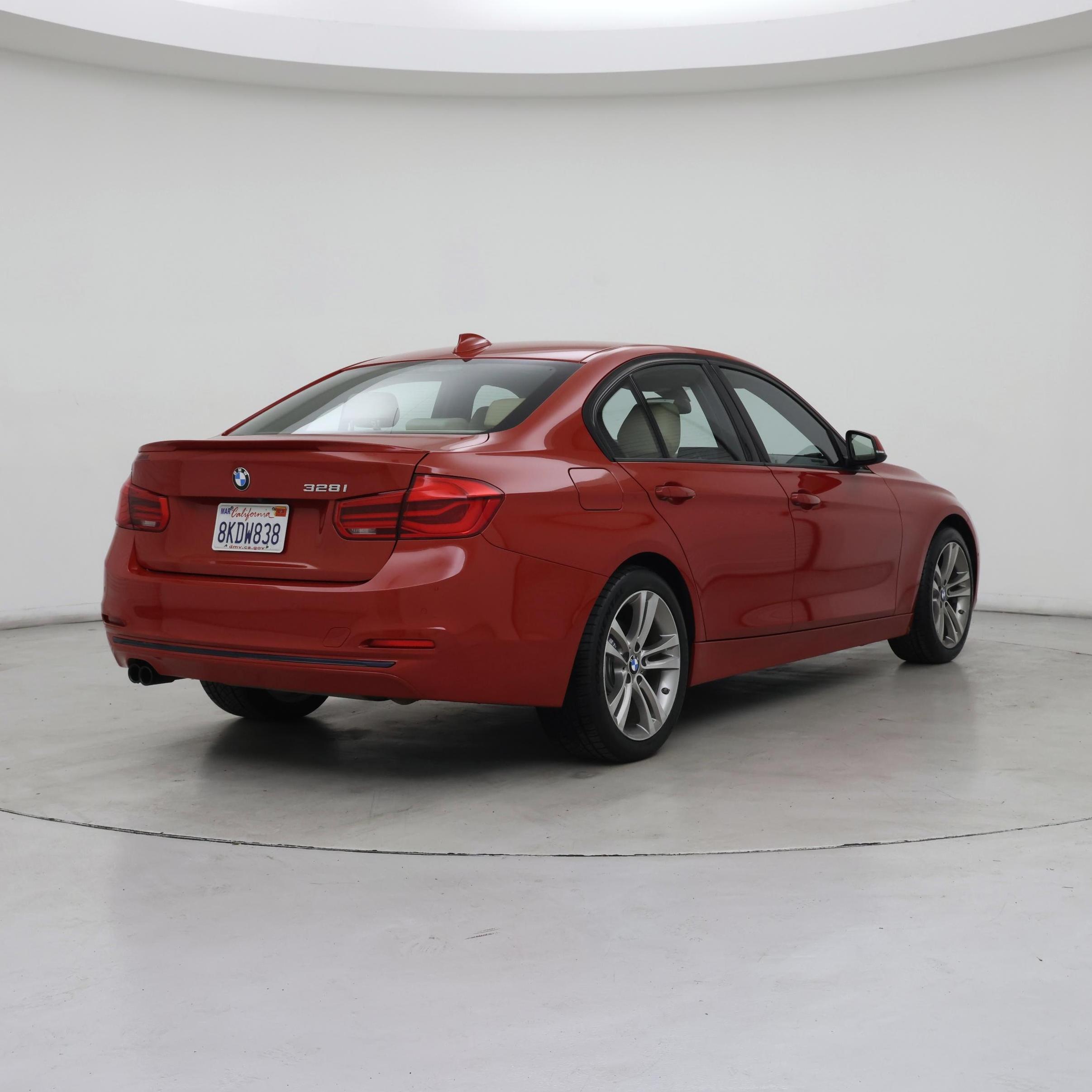 Thumbnail: 2016 BMW 3 Series - 8