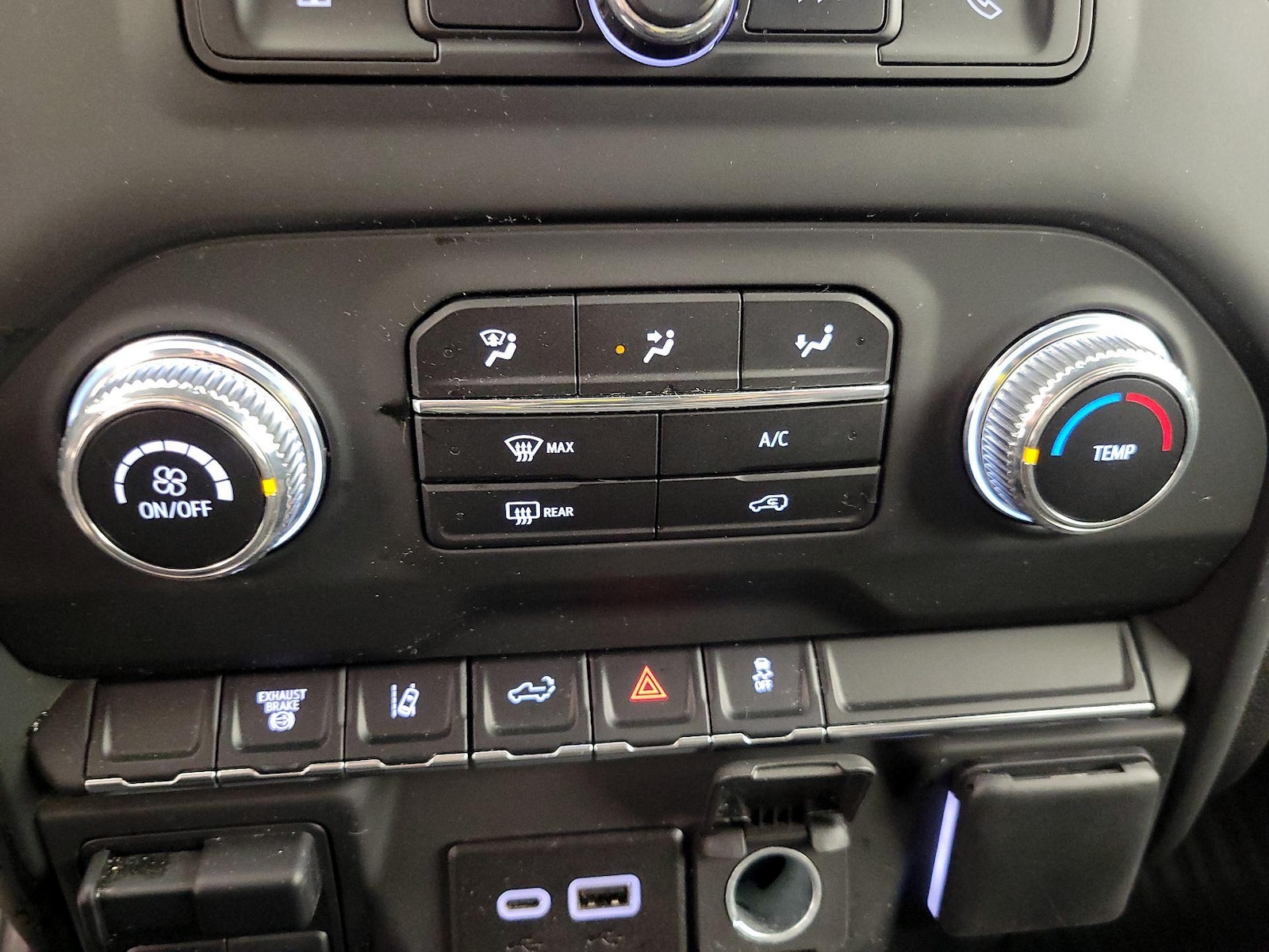 2024 GMC Sierra 2500HD Pro - Photo 17