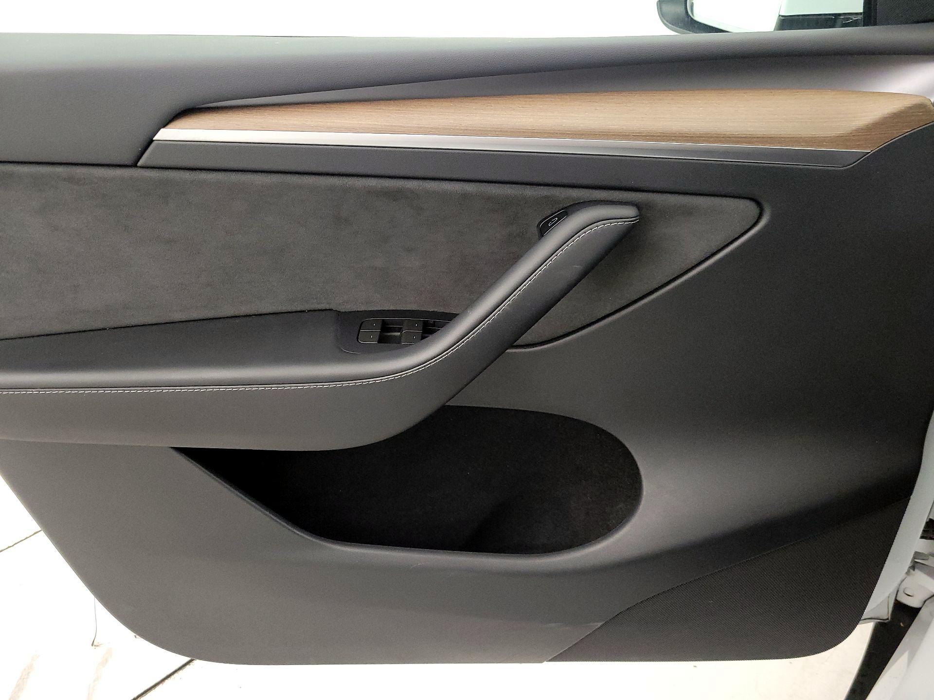 Thumbnail: 2023 Tesla Model Y - 12