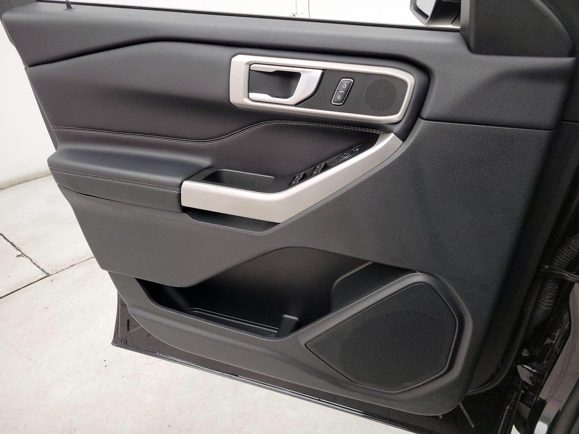 Thumbnail: 2022 Ford Explorer - 12