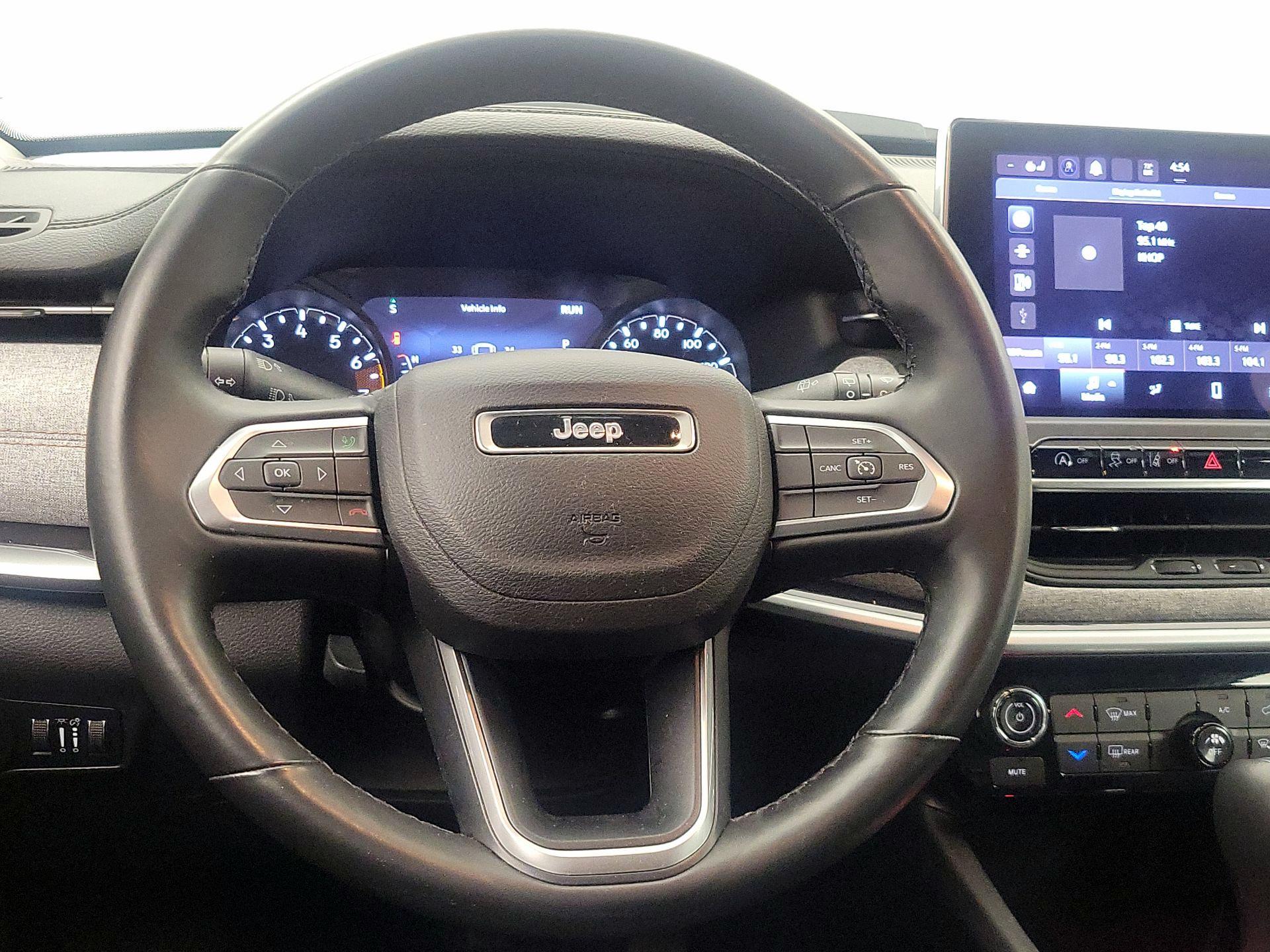 Thumbnail: 2022 Jeep Compass - 10