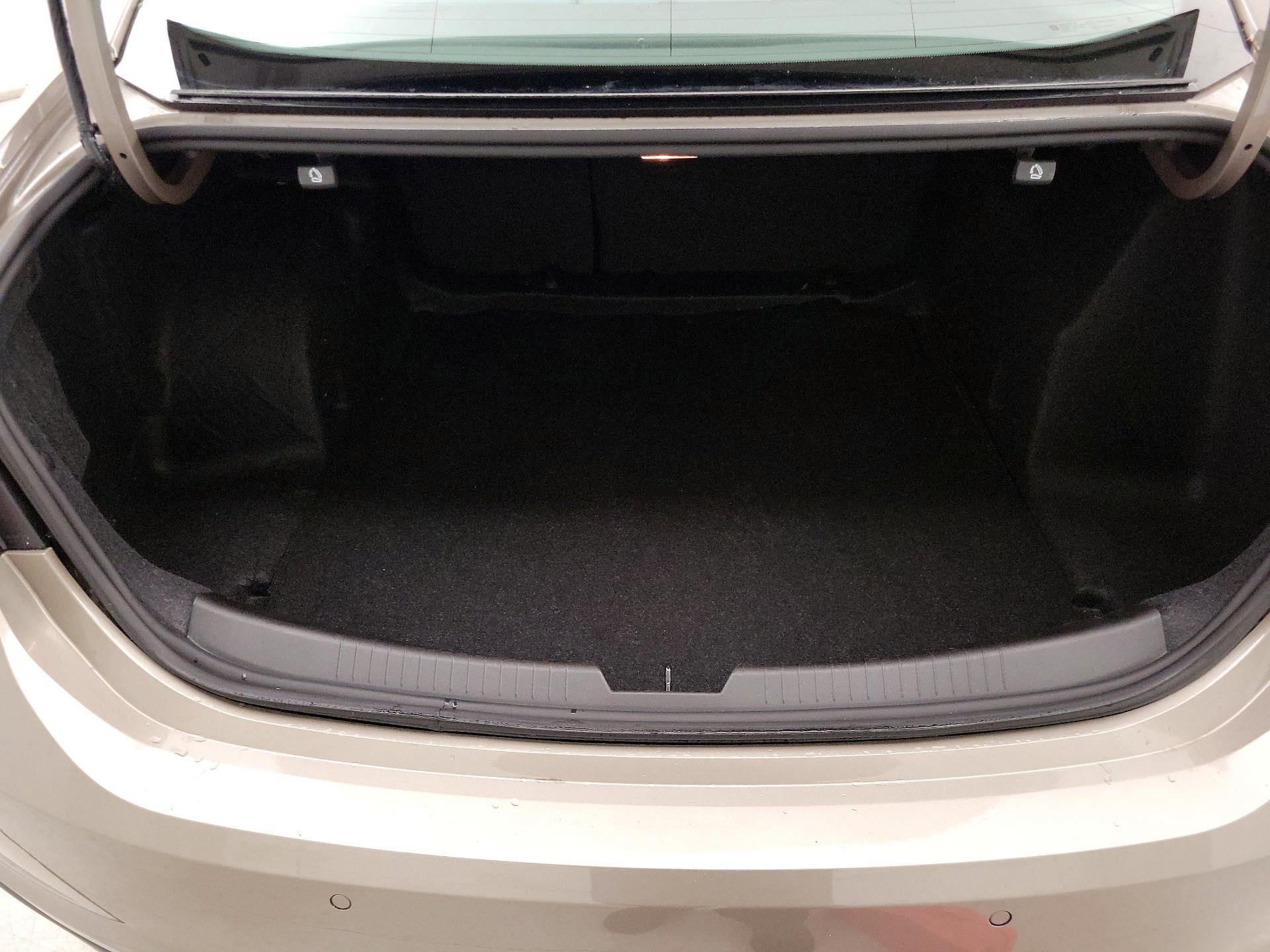 Thumbnail: 2025 Chevrolet Malibu - 19