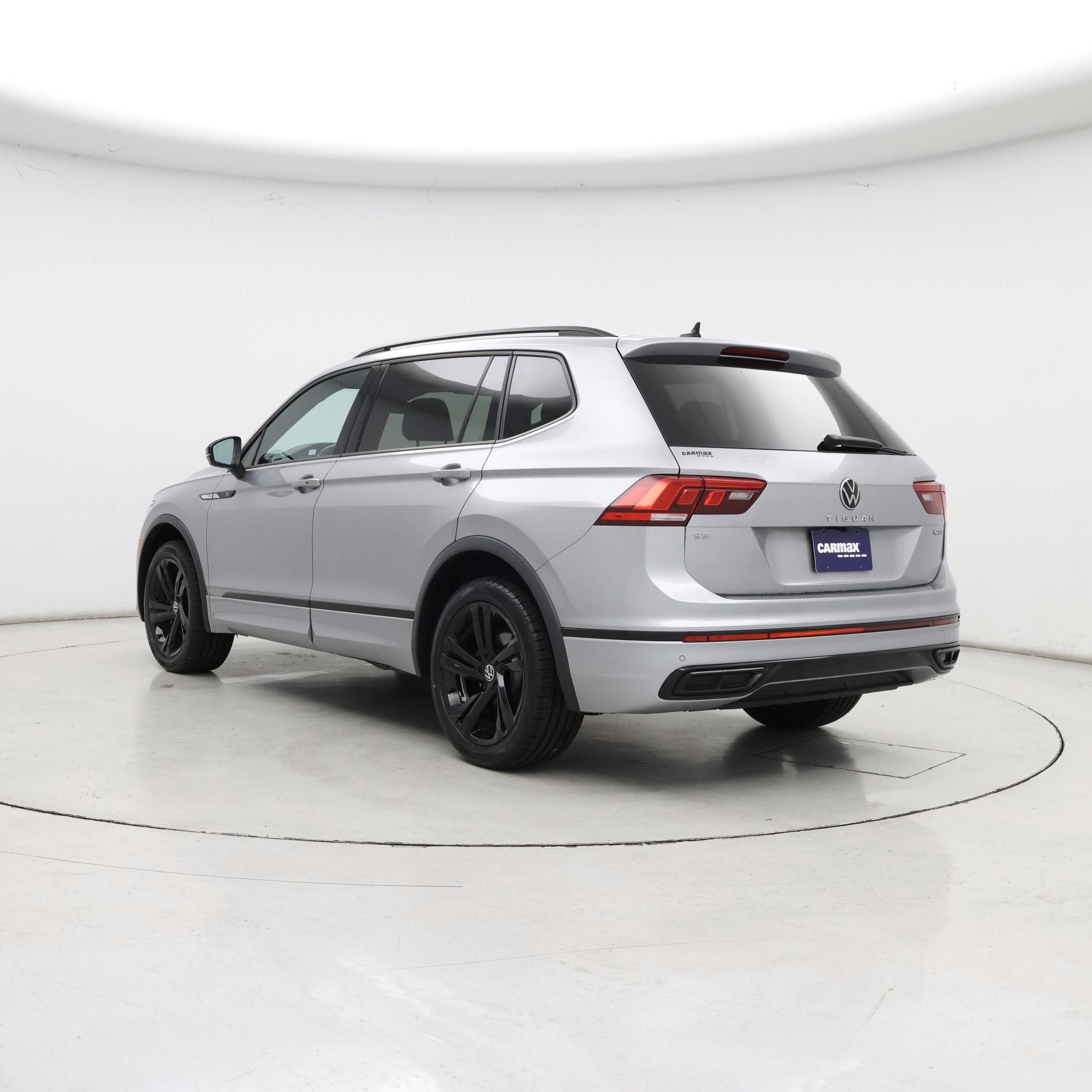 Thumbnail: 2023 Volkswagen Tiguan - 2