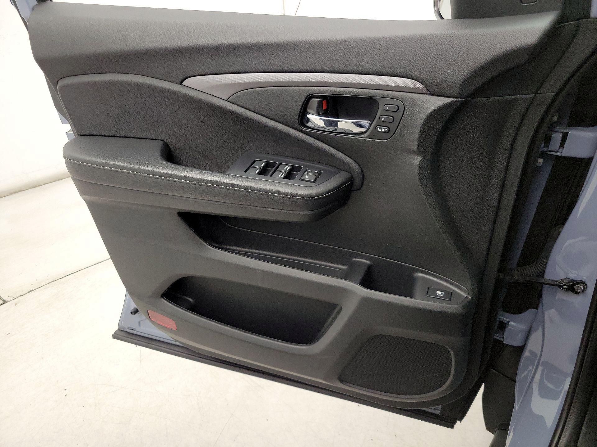 Thumbnail: 2023 Honda Ridgeline - 12