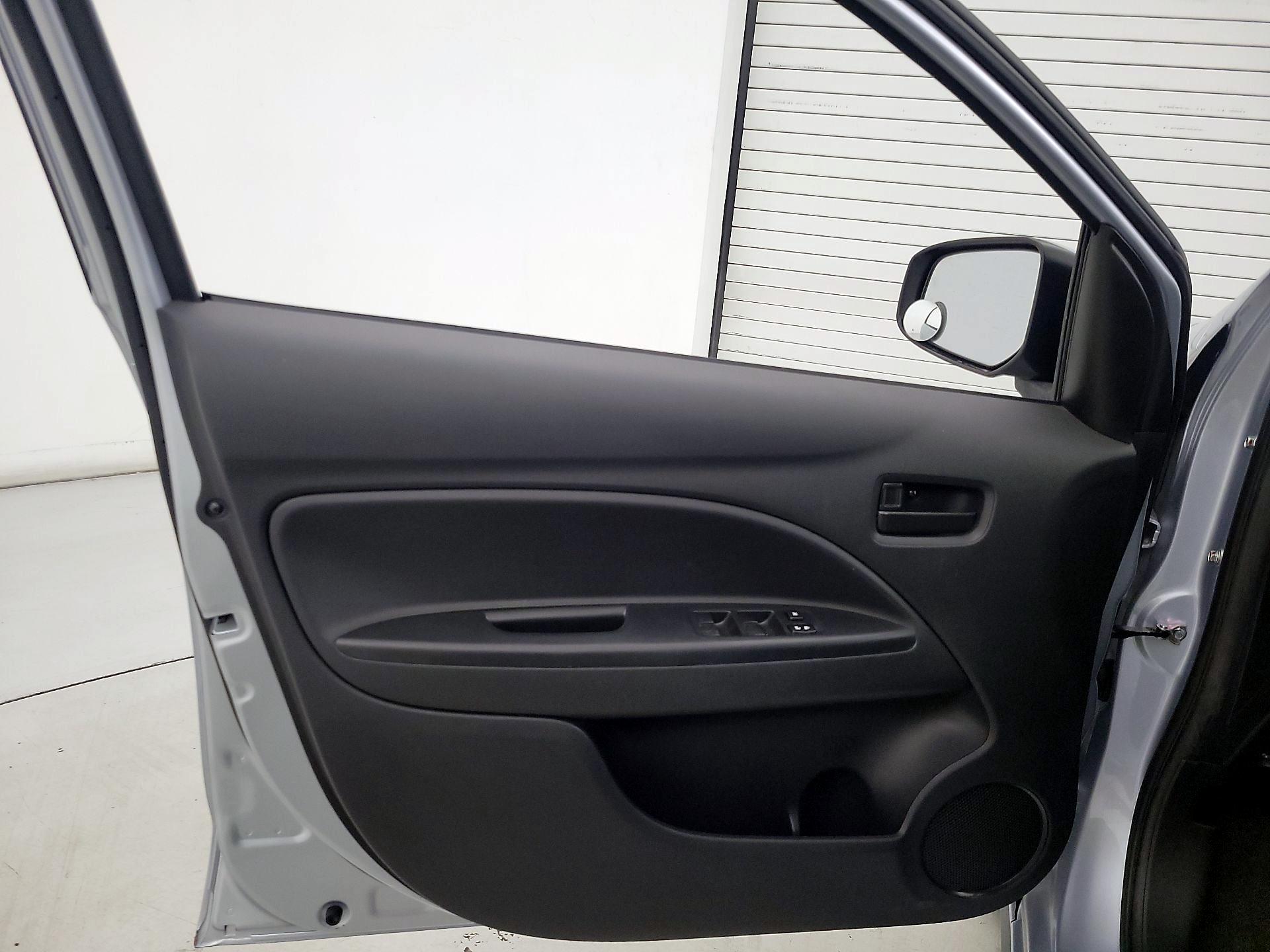 Thumbnail: 2015 Mitsubishi Mirage - 12