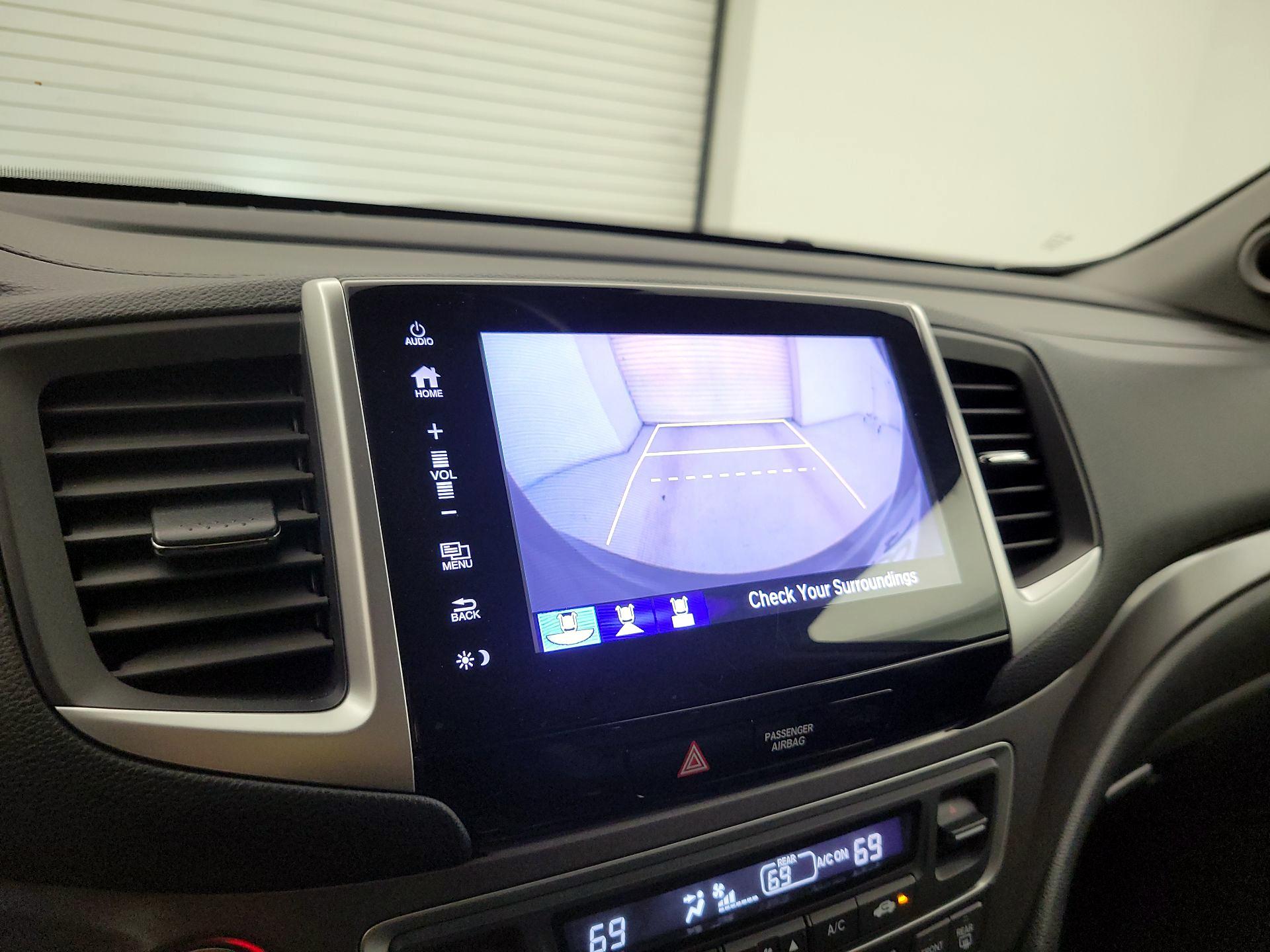 Thumbnail: 2018 Honda Pilot - 14