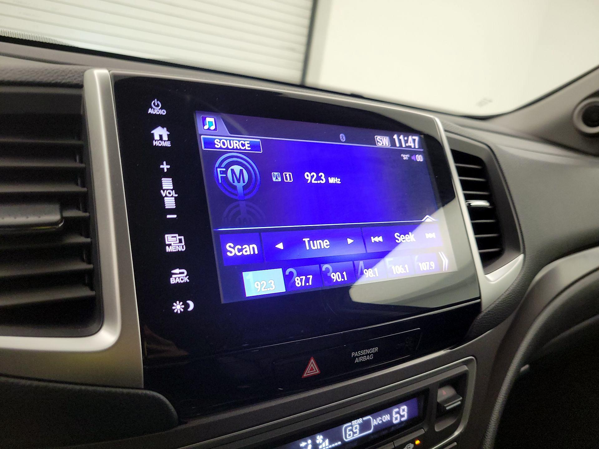 Thumbnail: 2018 Honda Pilot - 15