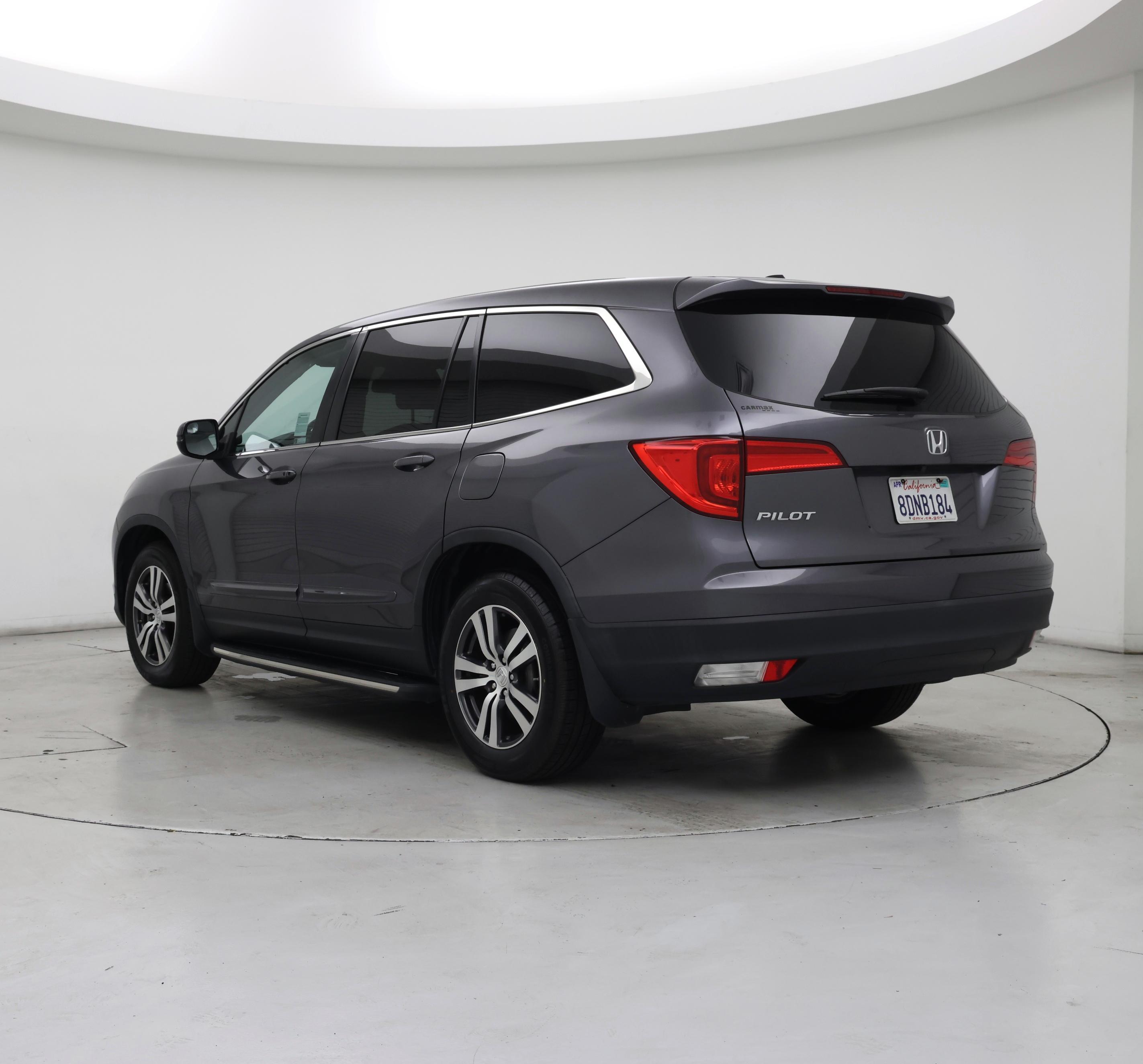Thumbnail: 2018 Honda Pilot - 2