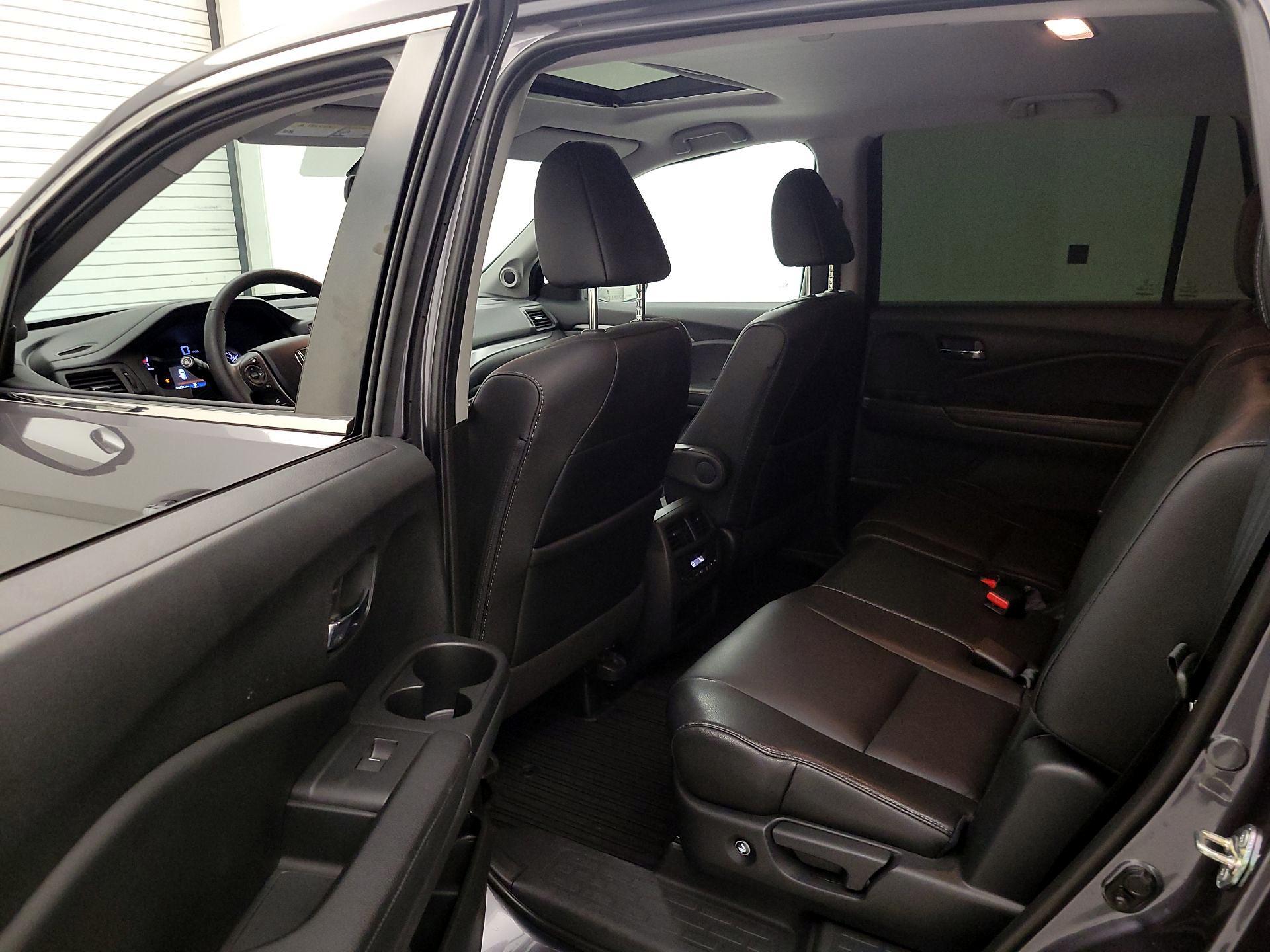 Thumbnail: 2018 Honda Pilot - 20