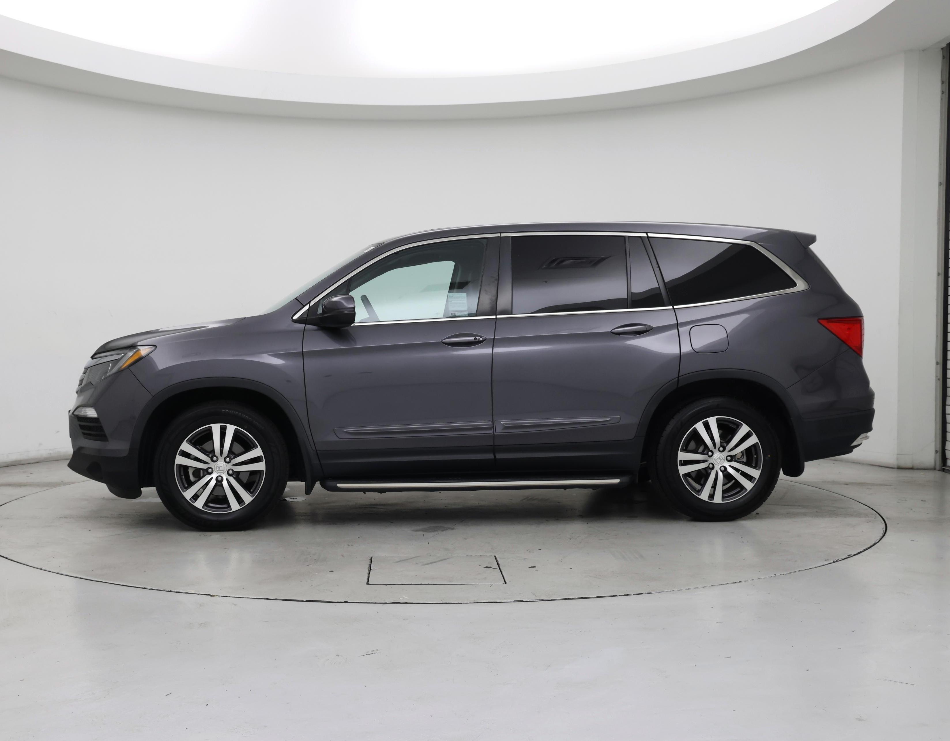 Thumbnail: 2018 Honda Pilot - 3