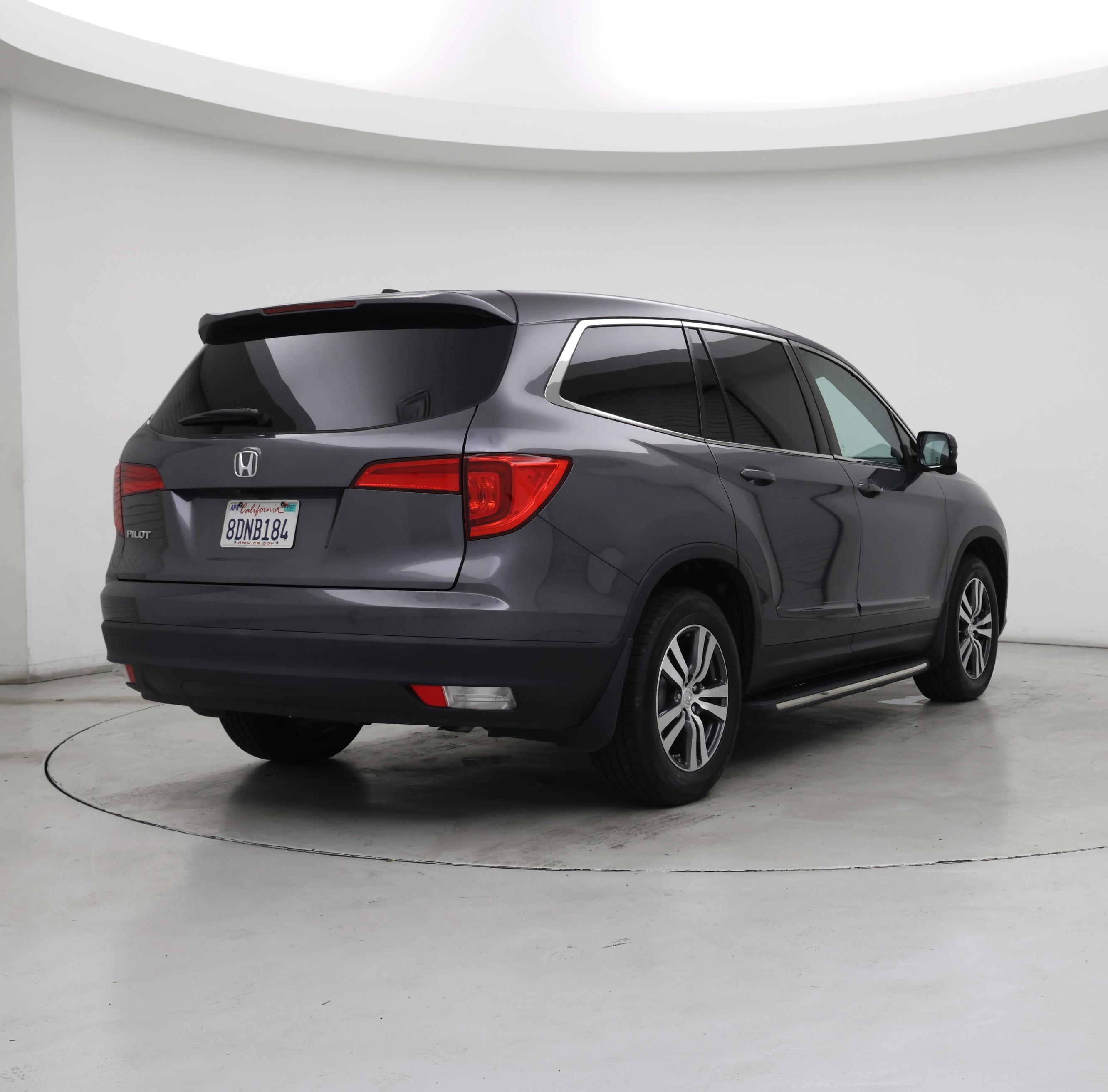 Thumbnail: 2018 Honda Pilot - 8