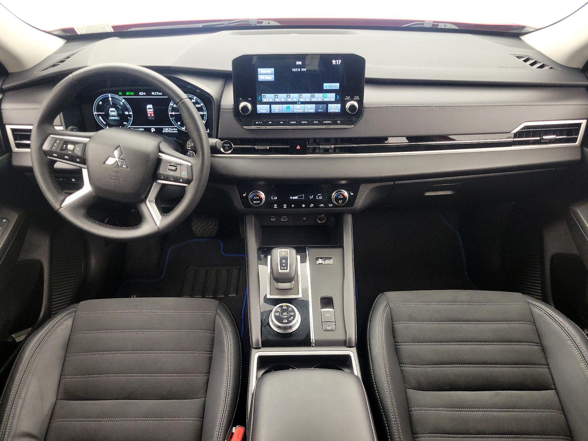 Thumbnail: 2023 Mitsubishi Outlander - 9