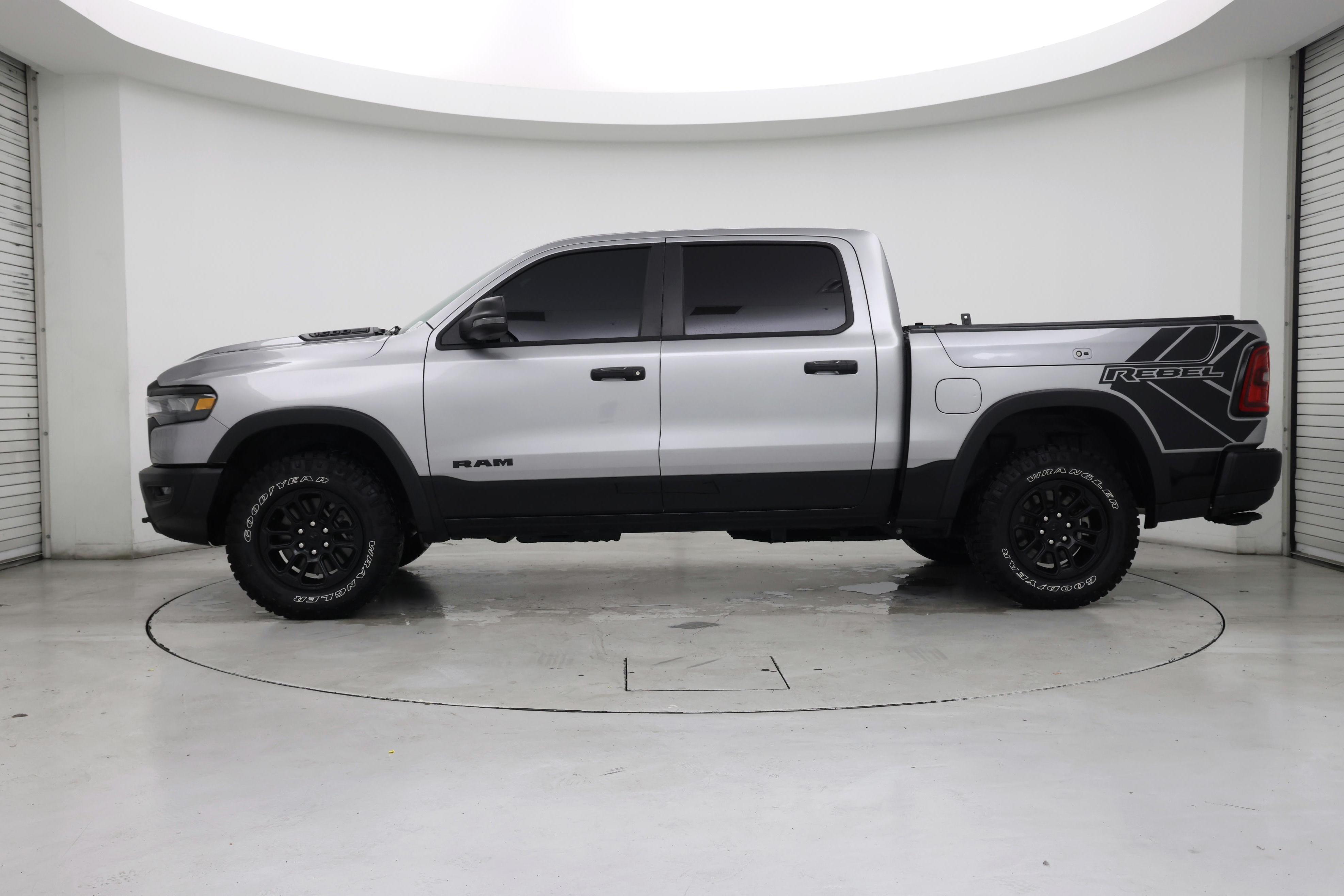 Thumbnail: 2025 RAM 1500 - 3