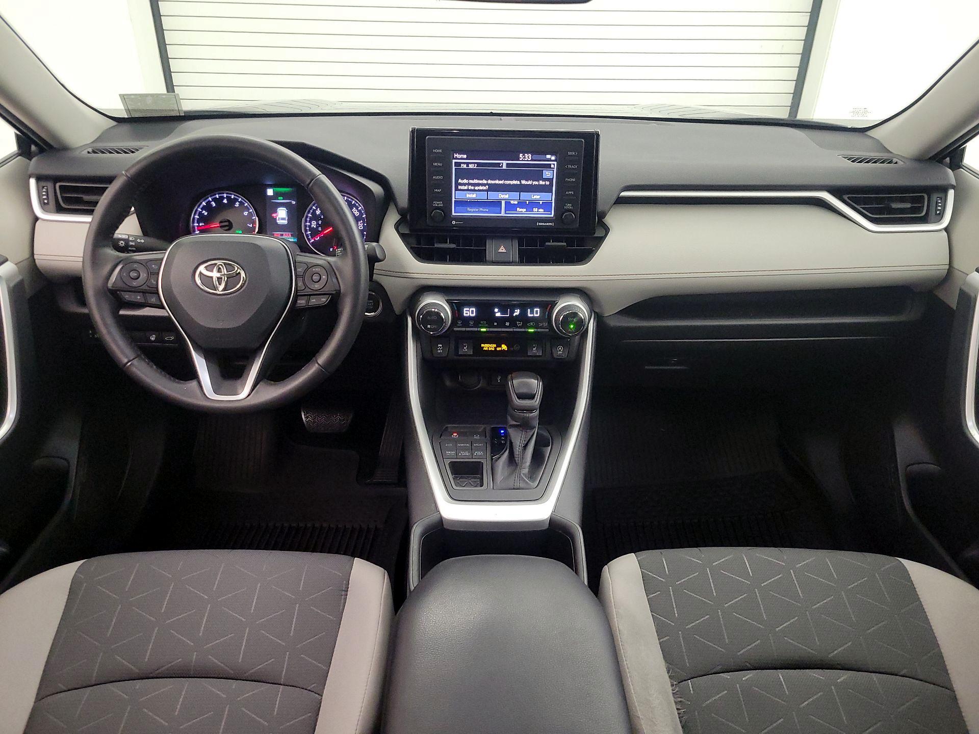 Thumbnail: 2022 Toyota RAV4 - 9