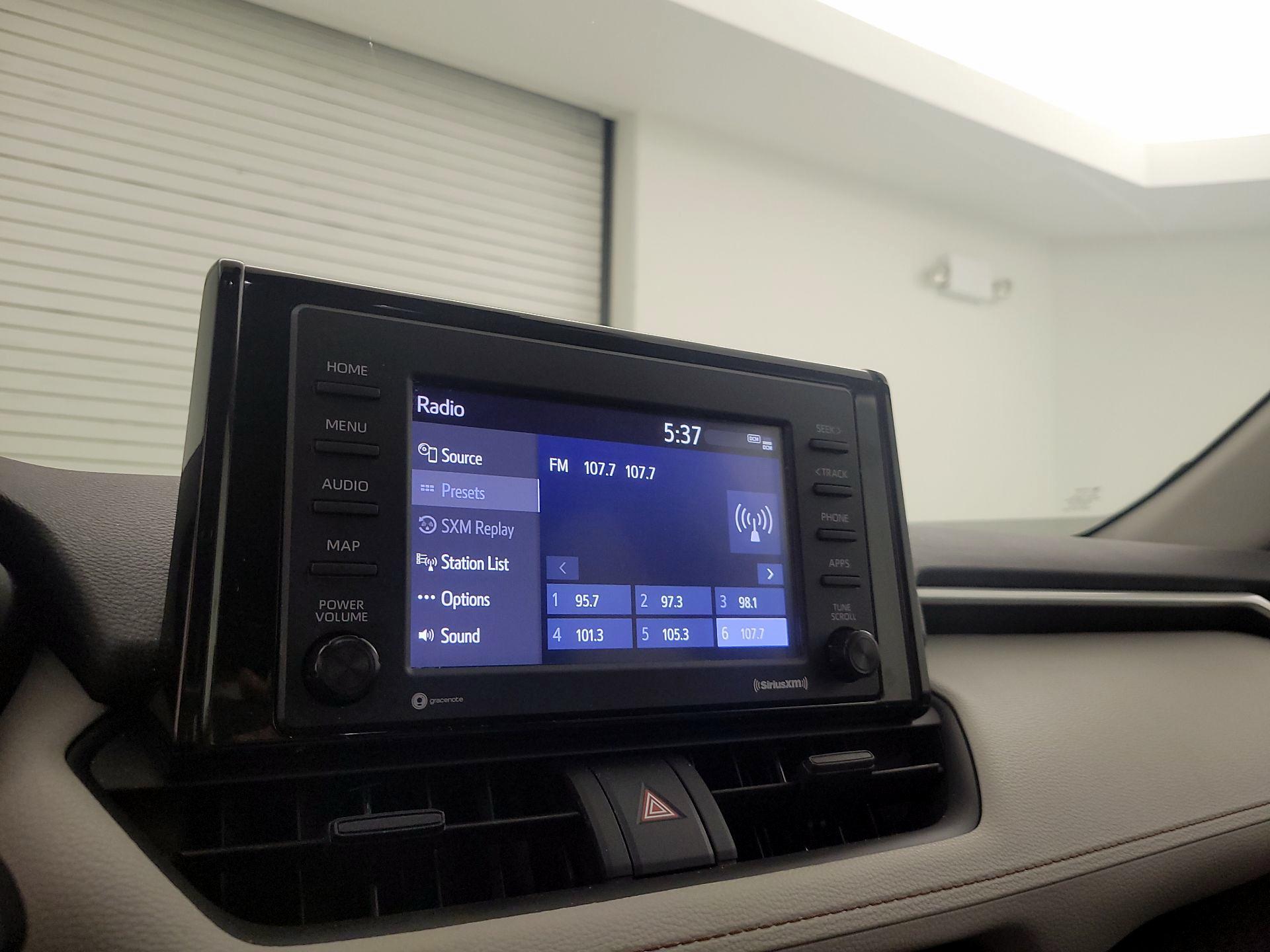 Thumbnail: 2022 Toyota RAV4 - 15