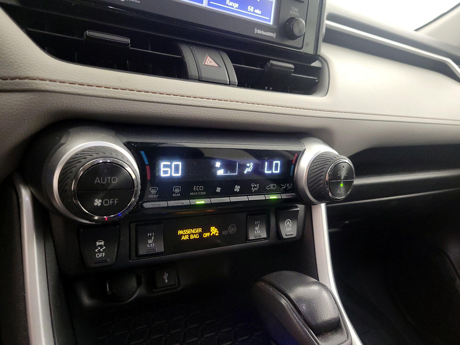 Thumbnail: 2022 Toyota RAV4 - 16