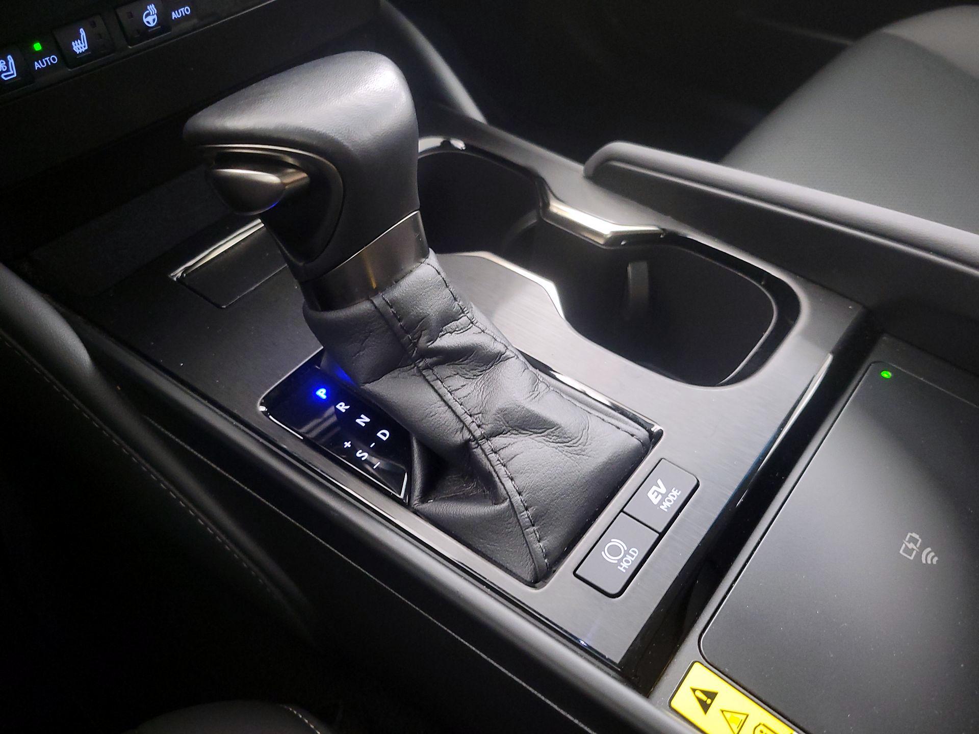 Thumbnail: 2023 Lexus ES - 16