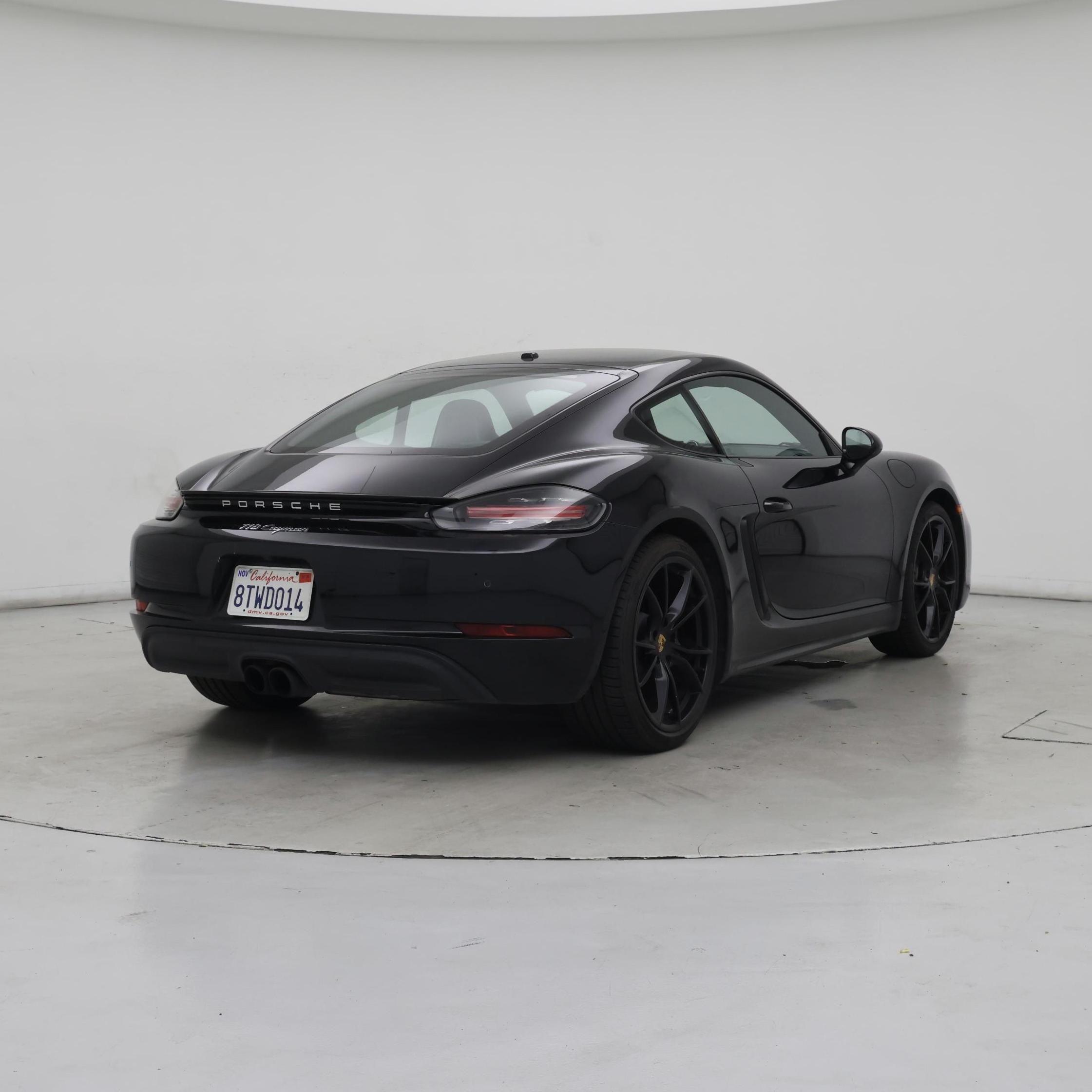 Thumbnail: 2018 Porsche 718 Cayman - 8