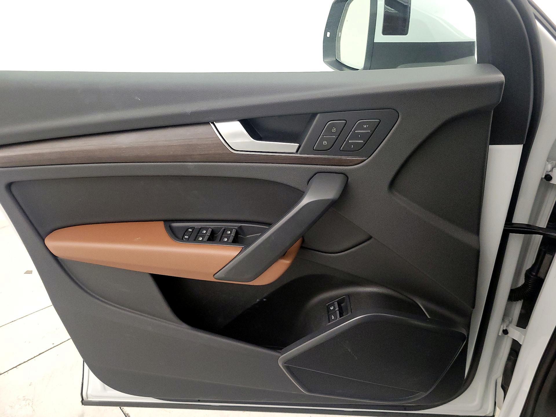 Thumbnail: 2022 Audi Q5 - 12